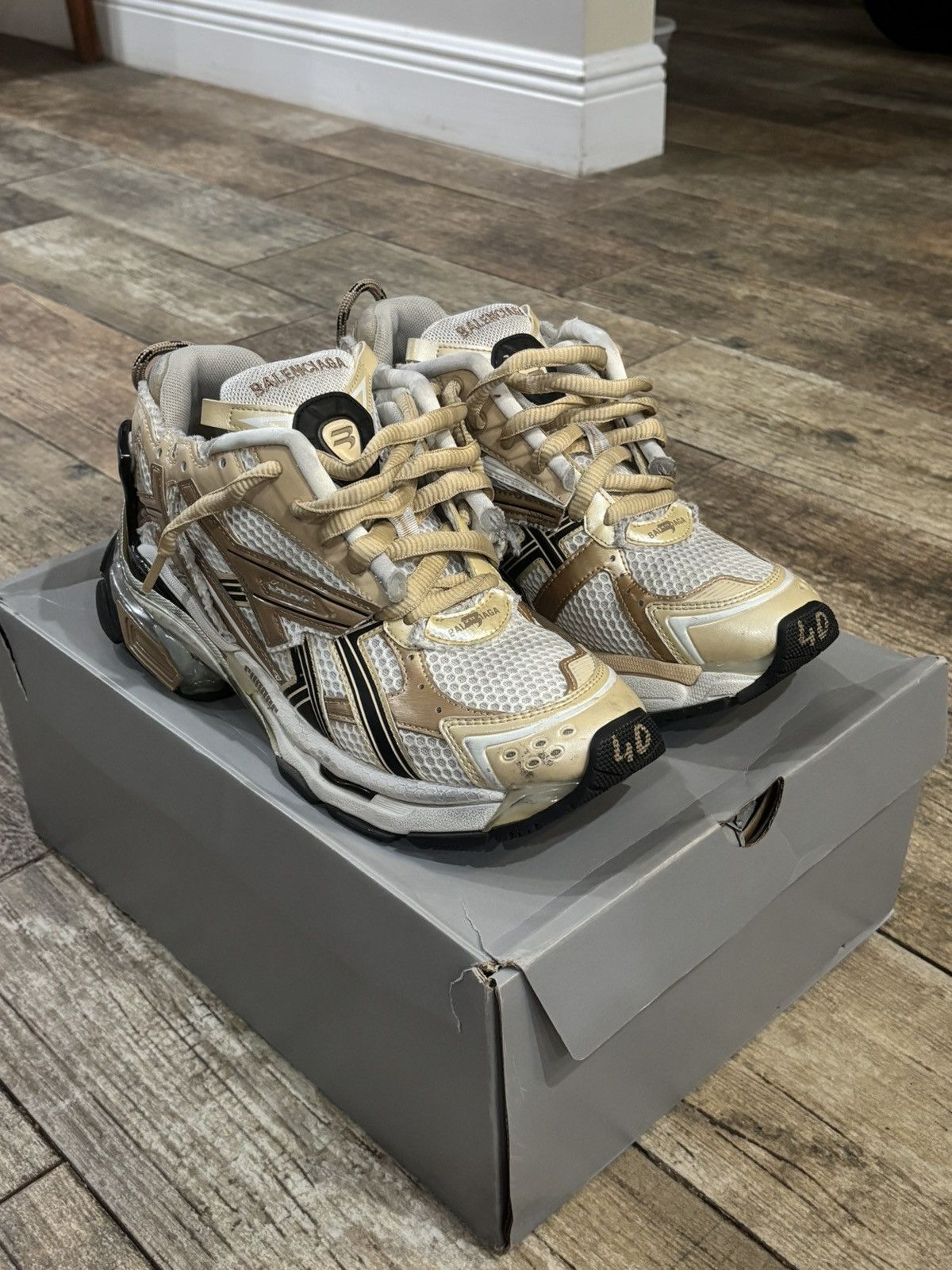 Balenciaga Beige Balenci Runners Size US 7.5 / EU 40-41 - 1 Thumbnail