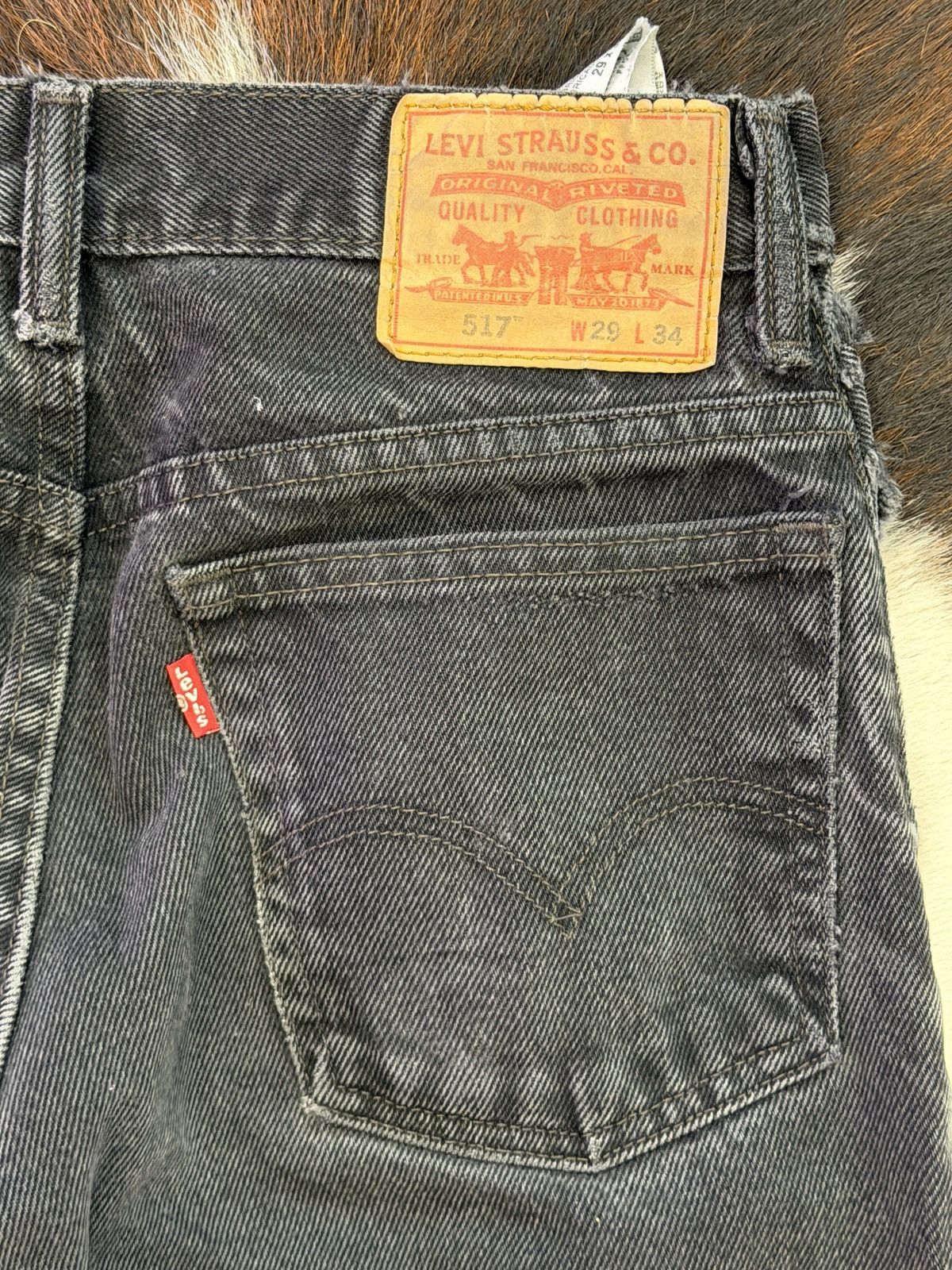 Levi's Vintage Levi’s 517 Black Faded Bootcut Jeans Size US 28 / EU 44 - 3 Thumbnail
