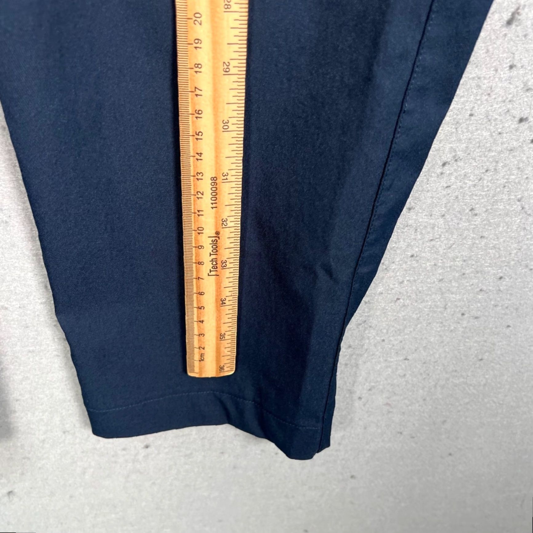 Lululemon Lululemon Mens 30 Navy Blue Slim Fit Tapered Leg Stretch Pants Shirt? Size US 30 / EU 46 - 5 Thumbnail