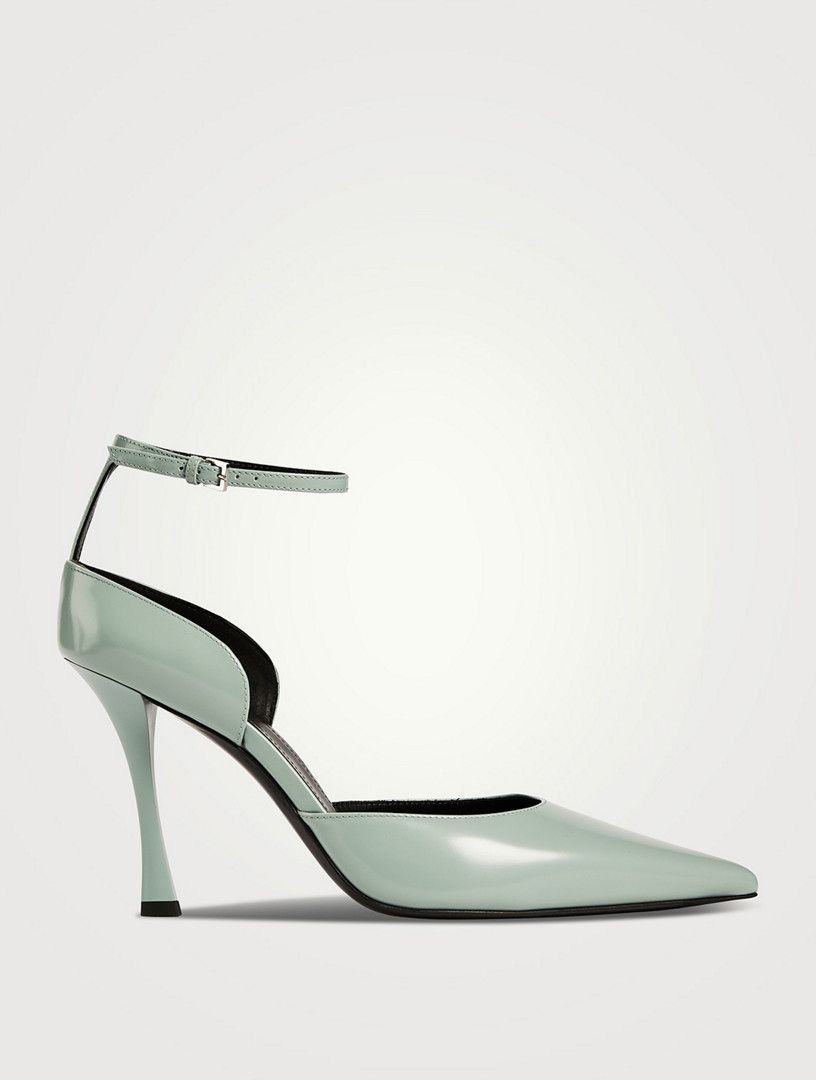 o1srvl11e1224 Leather Pumps With Stockings in Green