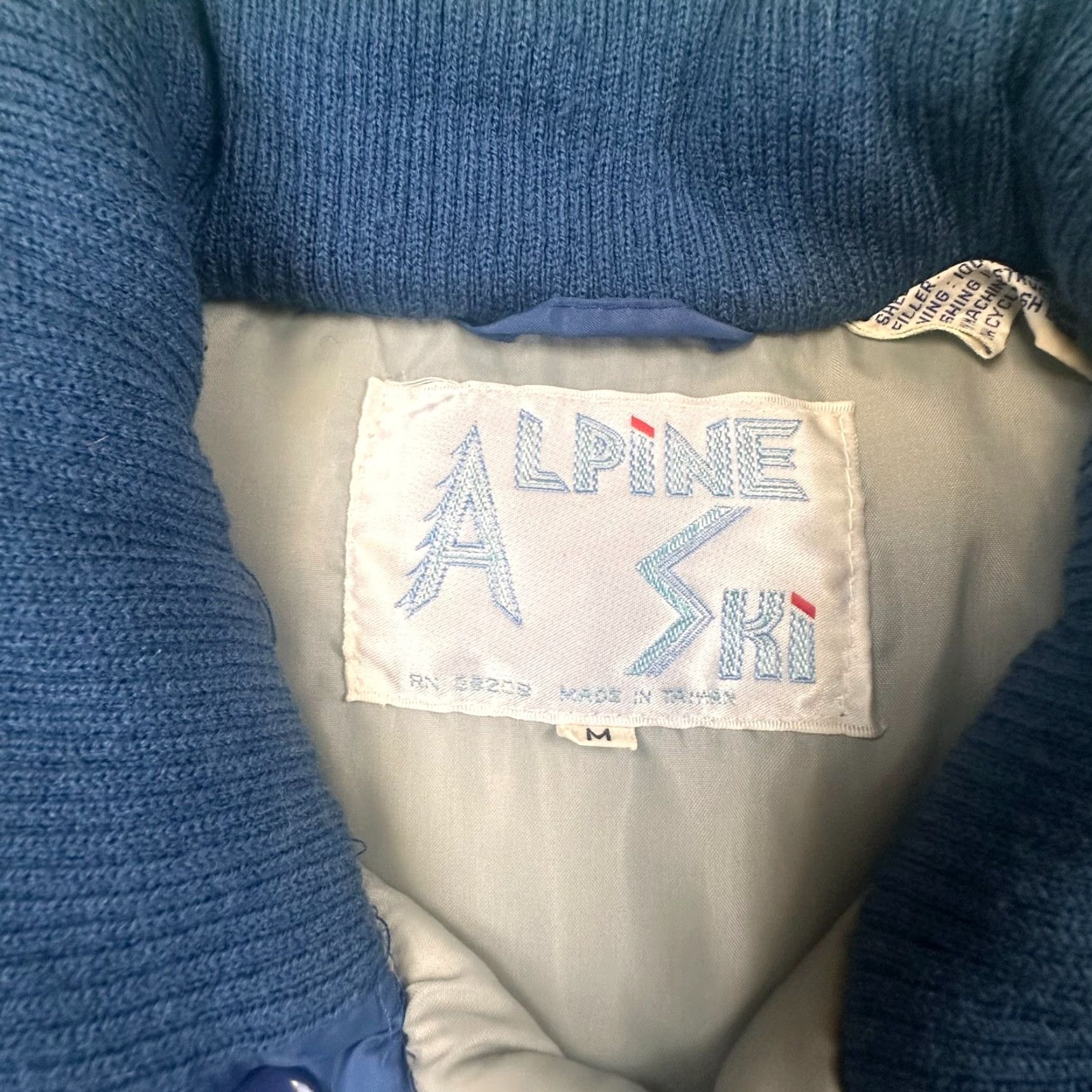 Vintage VINTAGE Alpine Ski Blue Puffer Vest Mens M Size Blue Nylon Snap Warm Quilted Lined Stand-Up Collar Casual Outdoor Sportsman Ski Size US M / EU 48-50 / 2 - 4 Thumbnail