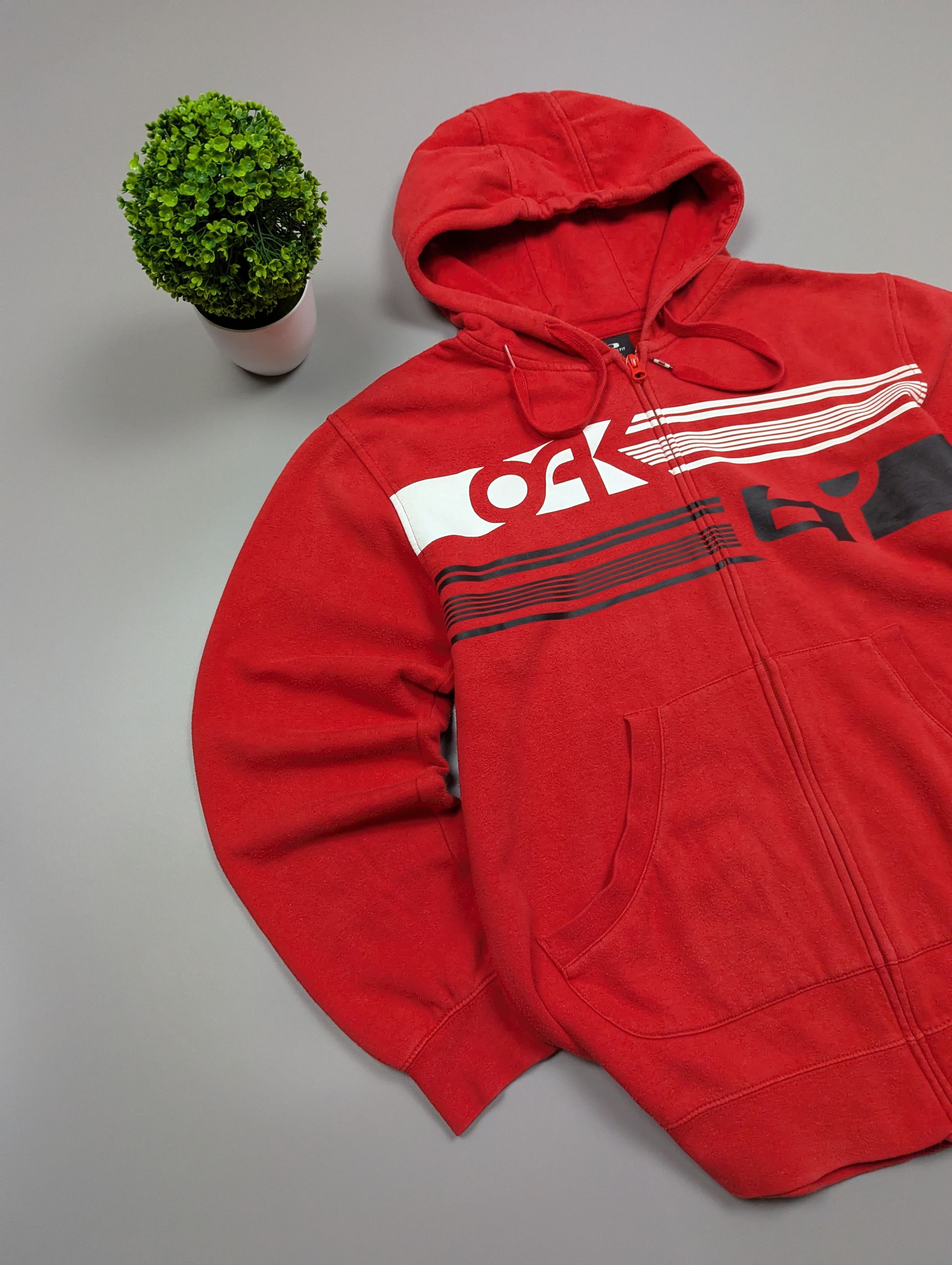 Oakley × Vintage Oakley Vintage Mens Skater Graphic Logo Full Zip Red Hoodie Size US L / EU 52-54 / 3 - 2 Thumbnail
