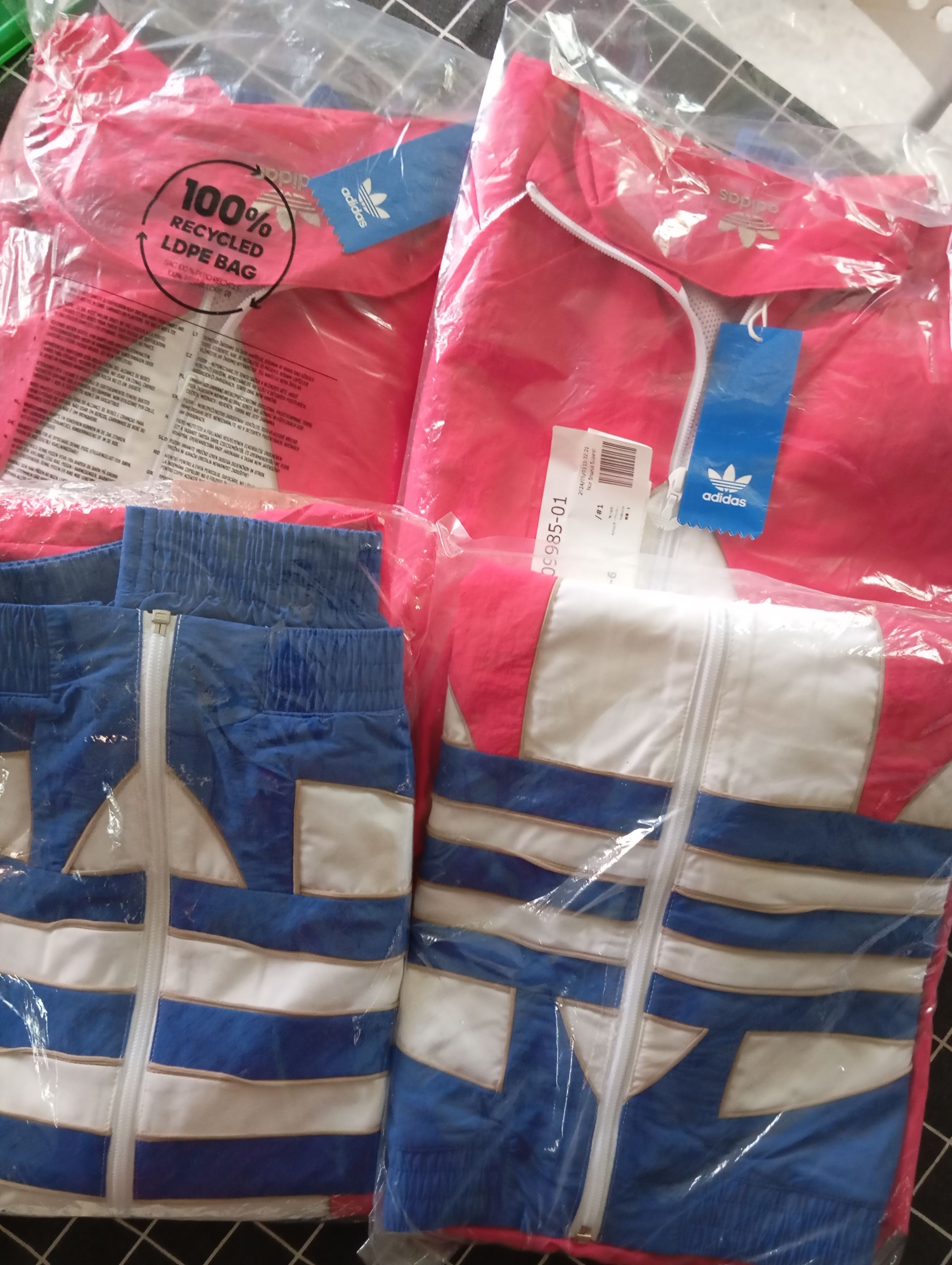 Adidas NEW Adidas Big Trefoil Colorblock Woven Track Jacket Size US M / EU 48-50 / 2 - 15 Thumbnail