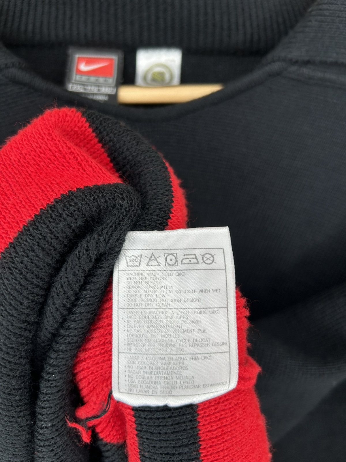 Nike Vintage Nike Calgary Flames Knit Sweater Jersey Size US XXL / EU 58 / 5 - 14 Thumbnail