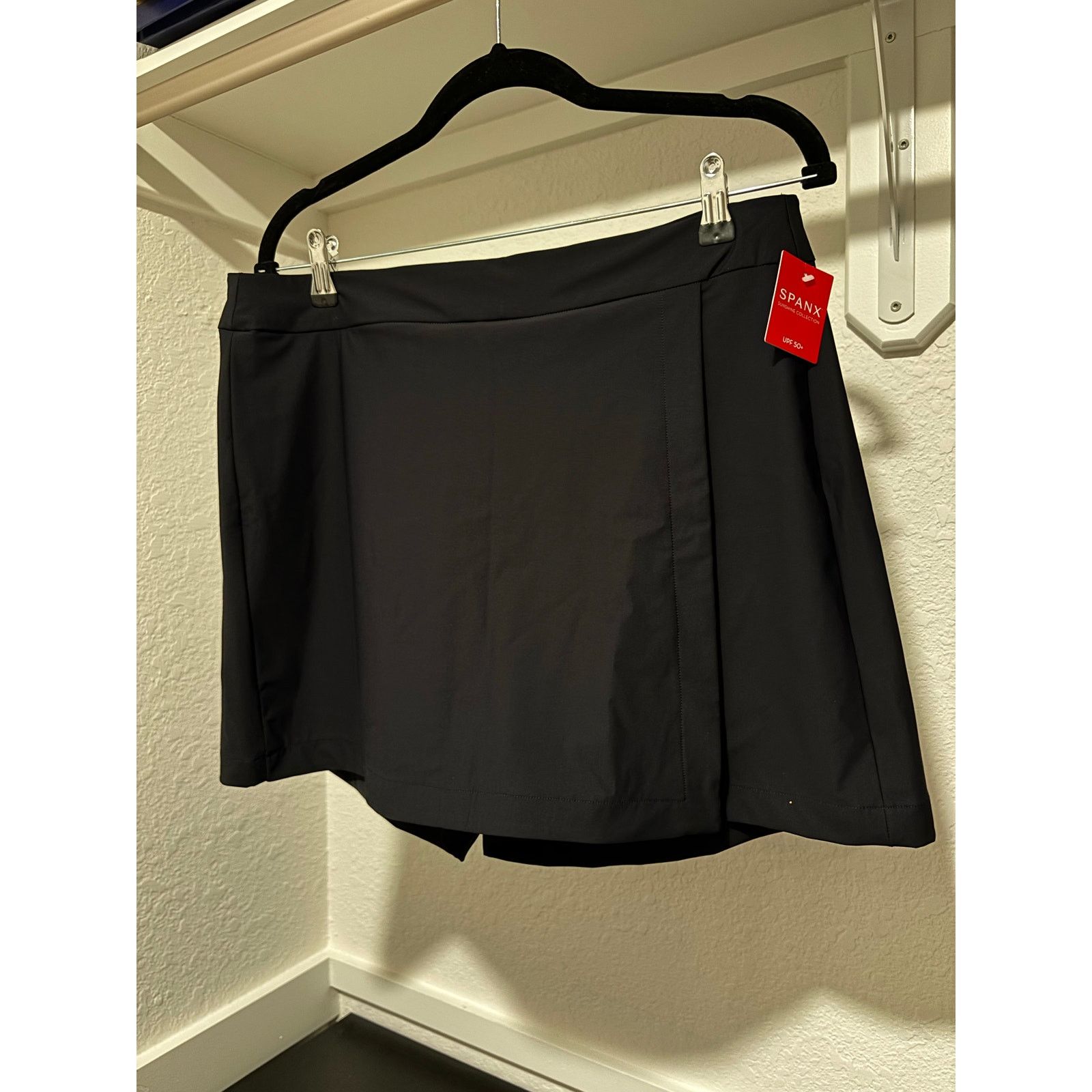 Spanx NWT SPANX Black 6" SUNSHINE Pull On SKORTS Womens LARGE Size 32" / US 10 / IT 46 - 5 Thumbnail
