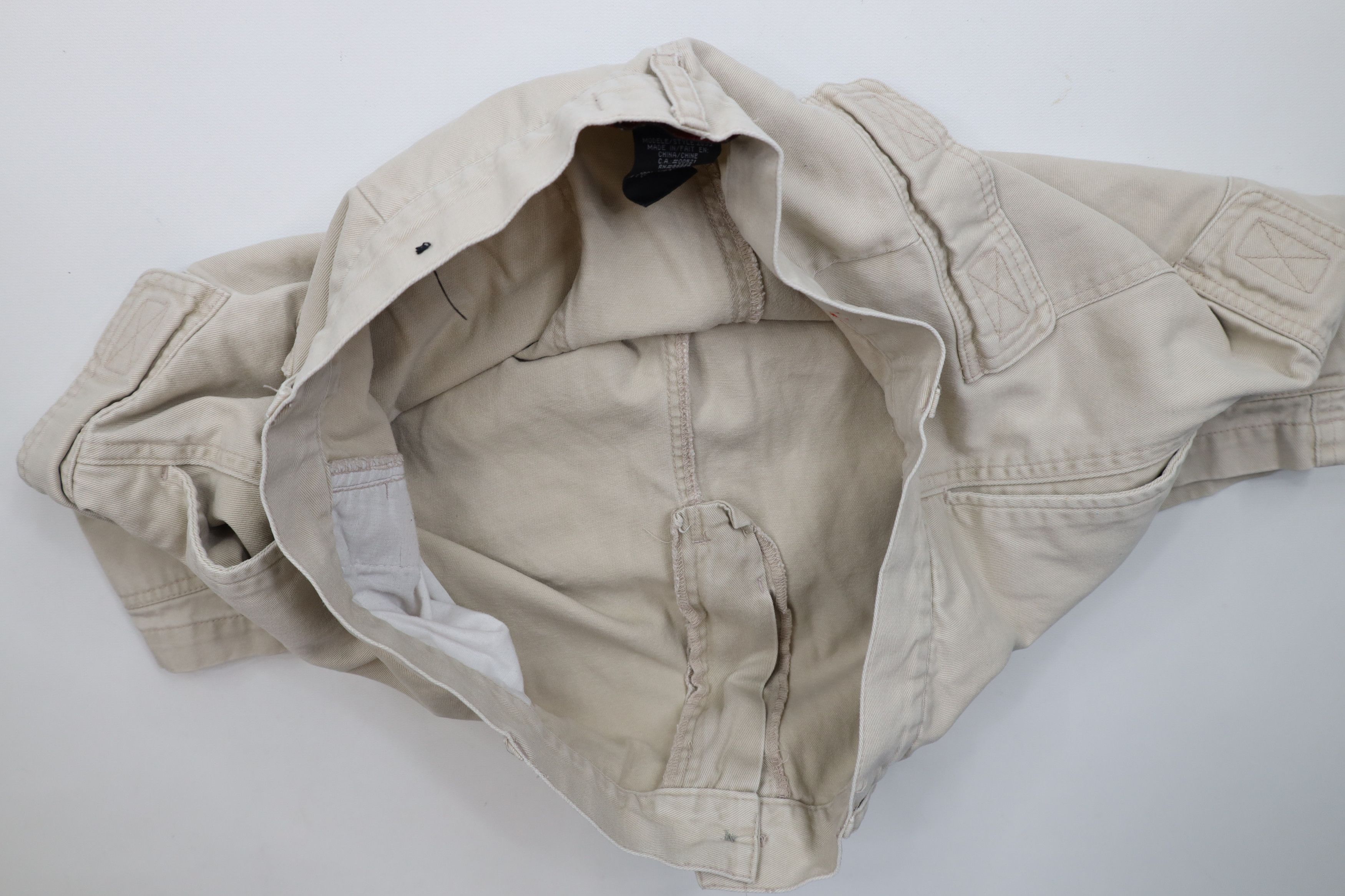 Vintage Vintage 90s Streetwear Above Knee Cargo Shorts Beige Cotton Size US 36 / EU 52 - 9 Thumbnail