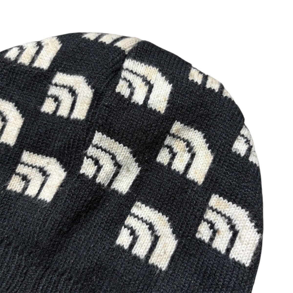 The North Face Vintage The North Face TNF Logo Beanies Hat Size ONE SIZE - 5 Thumbnail