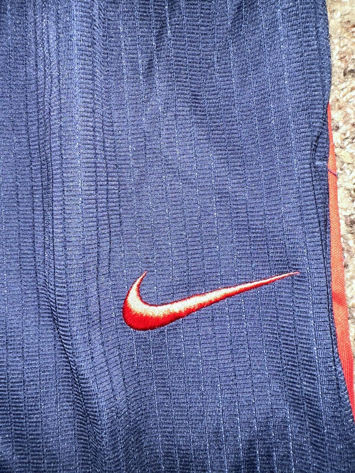 Nike Nike Men’s Team USA Fit Dry 2009 Basketball Shorts VINTAGE Size US 30 / EU 46 - 2 Thumbnail