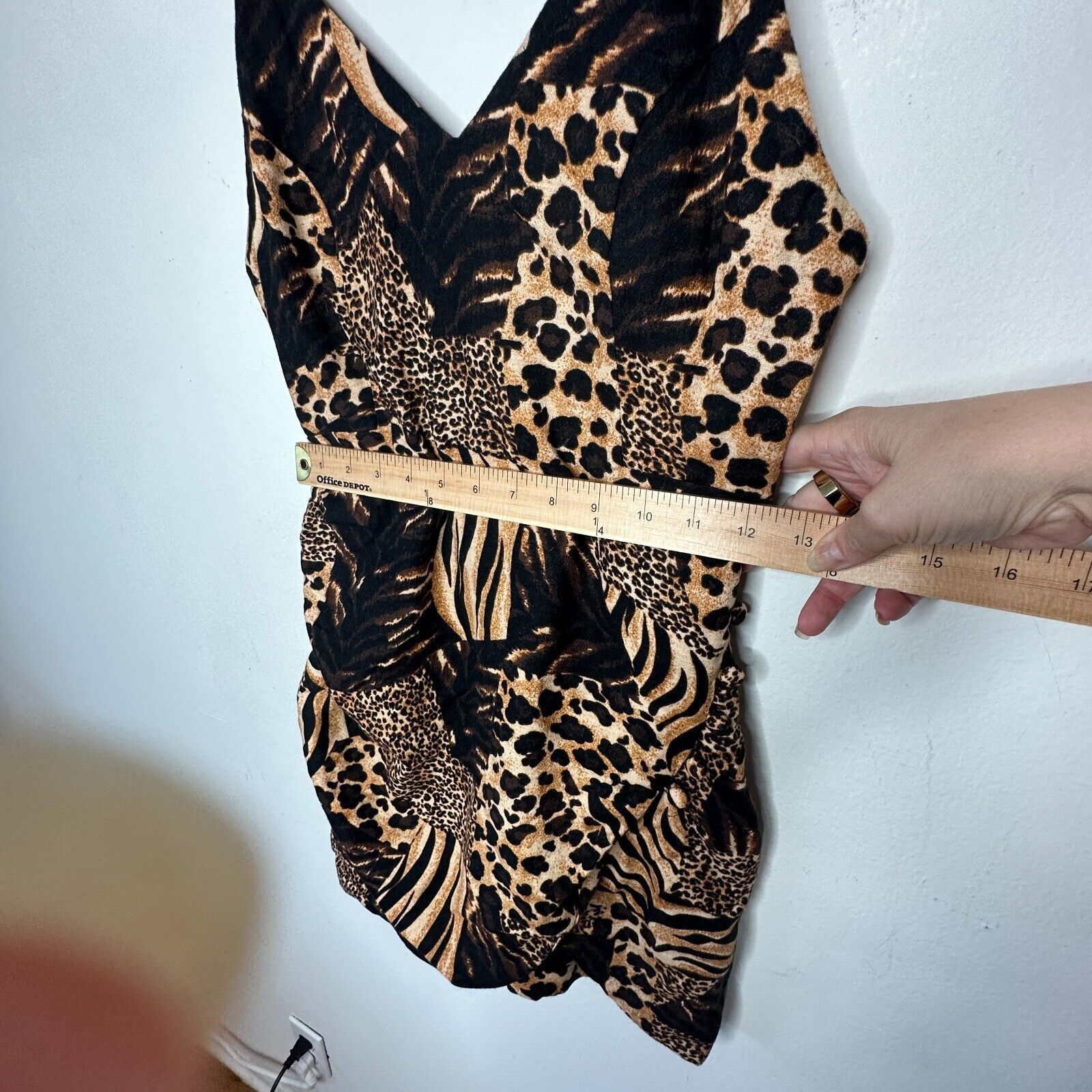 Urban Outfitters Urban Outfitters leopard V Neck Spaghetti Tulip Hem Dress S Size S / US 4 / IT 40 - 12 Thumbnail