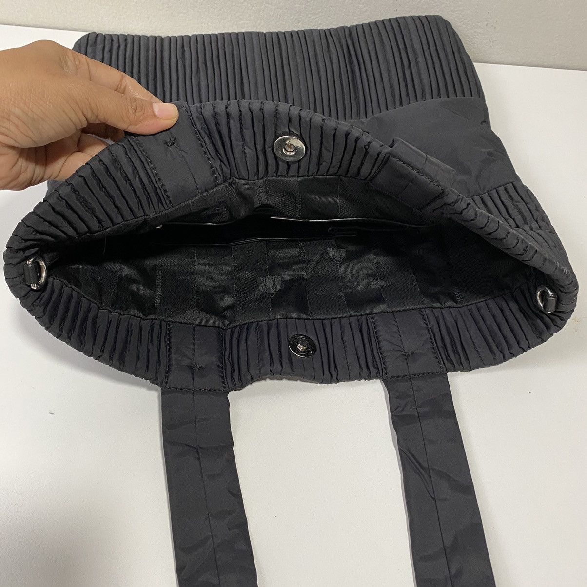 Emporio Armani EMPORIO ARMANI Black Quilted Tote Bag Size ONE SIZE - 10 Thumbnail