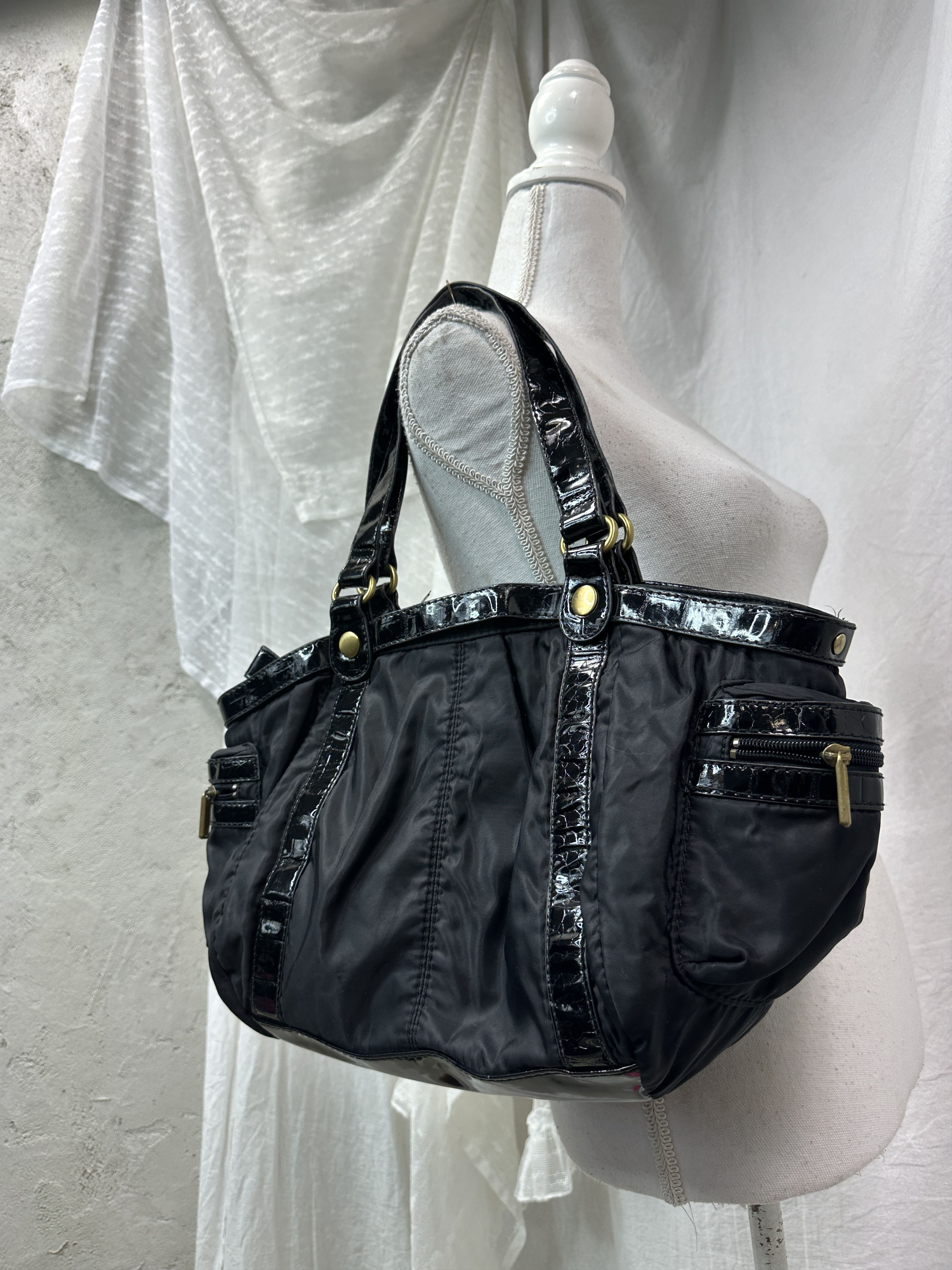 Vintage Vintage Avant Garde Hobo Nylon Bag Y2K Size ONE SIZE - 1 Thumbnail