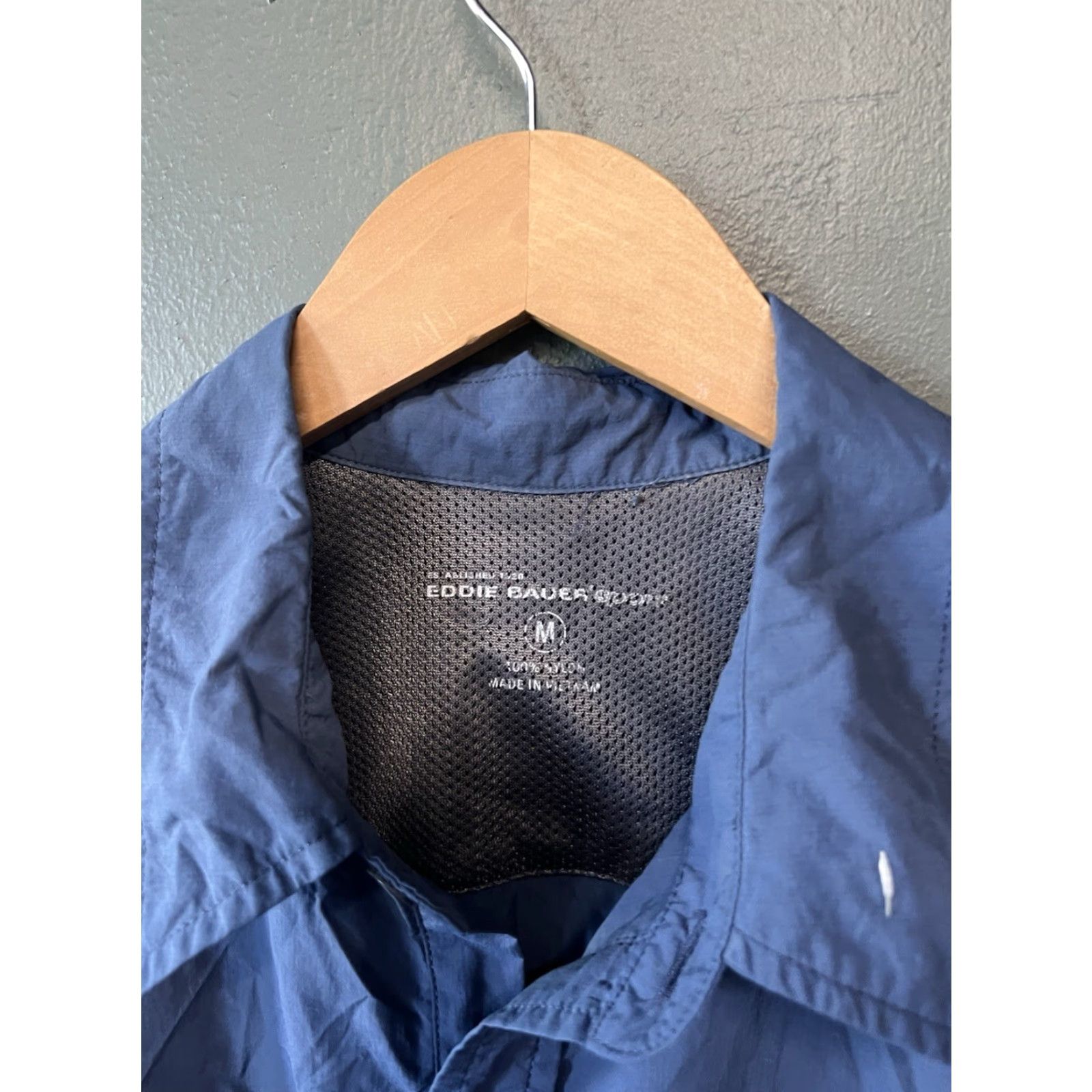 Eddie Bauer Eddie Bauer Mens Blue Short Sleeve Outdoor Button Up Shirt Size Medium Size US M / EU 48-50 / 2 - 3 Thumbnail