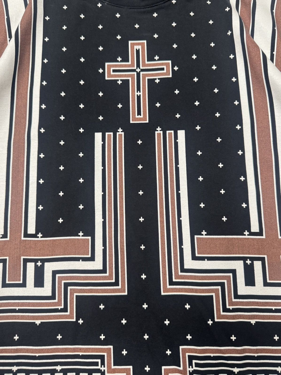 Givenchy 2015 Givenchy by Ricardo Tisci ‘Crosses’ Graphic T-Shirt Size US L / EU 52-54 / 3 - 2 Thumbnail