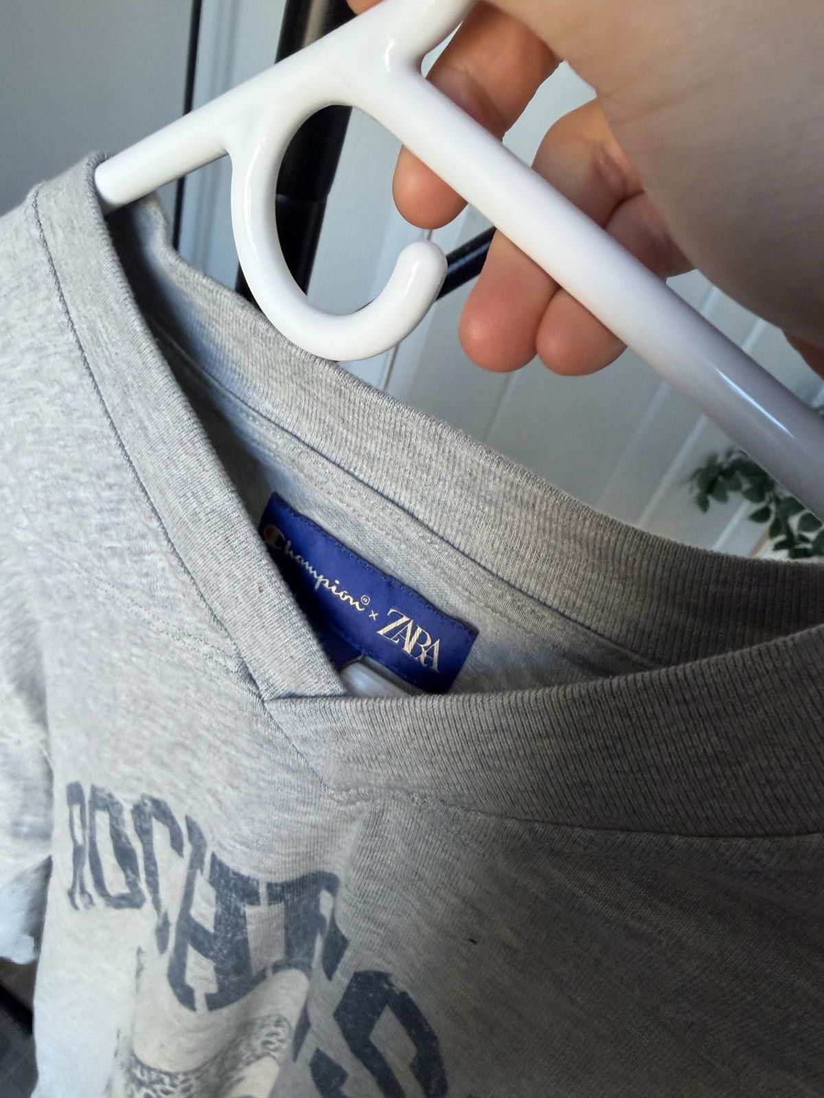 Champion CHAMPION / ZARA PRINTED LONG SLEEVE T-SHIRT MEDIUM Size ONE SIZE - 7 Thumbnail