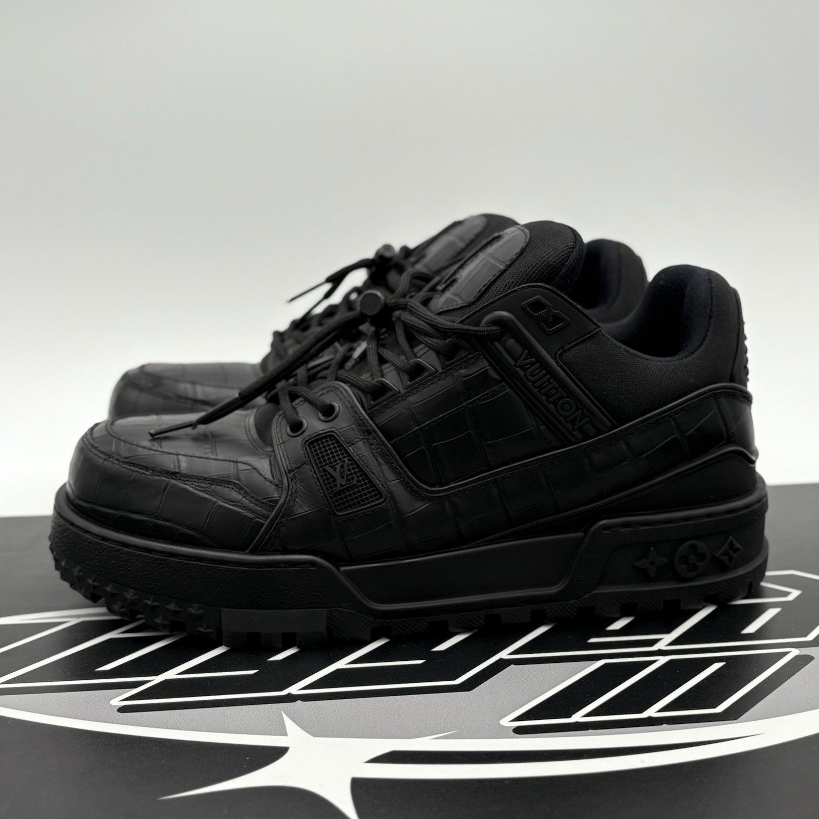 Louis Vuitton Louis Vuitton Maxi Sneaker ' Black ' | EXCELLENT COND! Size US 10 / EU 43 - 1 Thumbnail