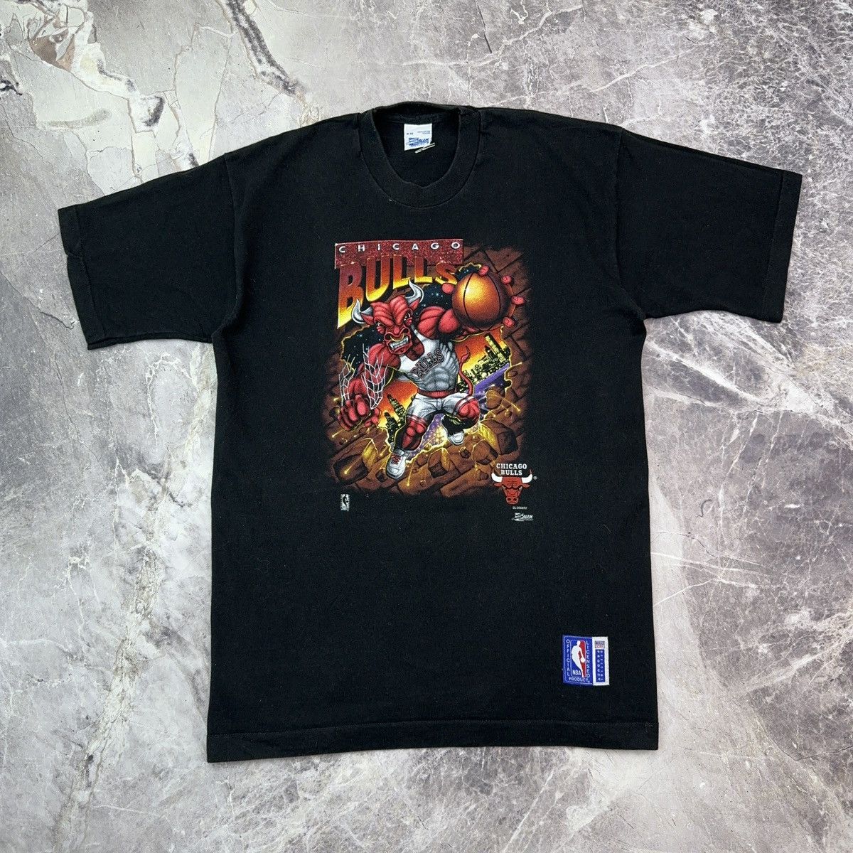 Vintage 90s Chicago Bulls popular Salem T-shirt