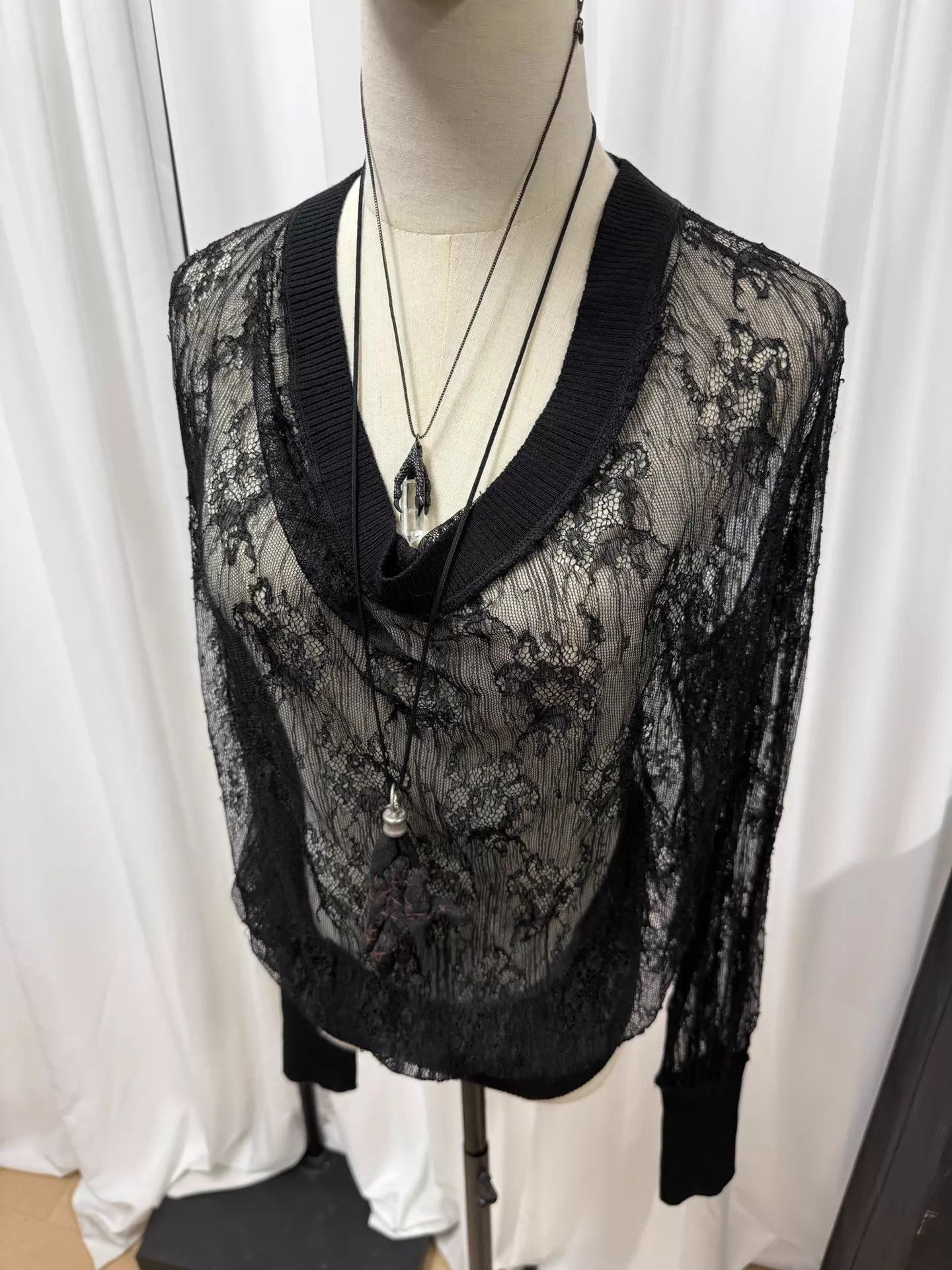 Jean Paul Gaultier Jean Paul Gaultier Black Lace Longsleeve Top XL Size XL / US 12-14 / IT 48-50 - 9 Thumbnail