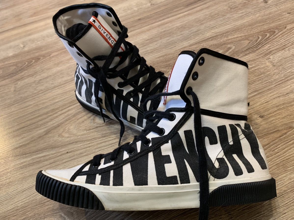 Givenchy Givenchy High-Top Sneakers Size US 10 / IT 40 - 1 Thumbnail