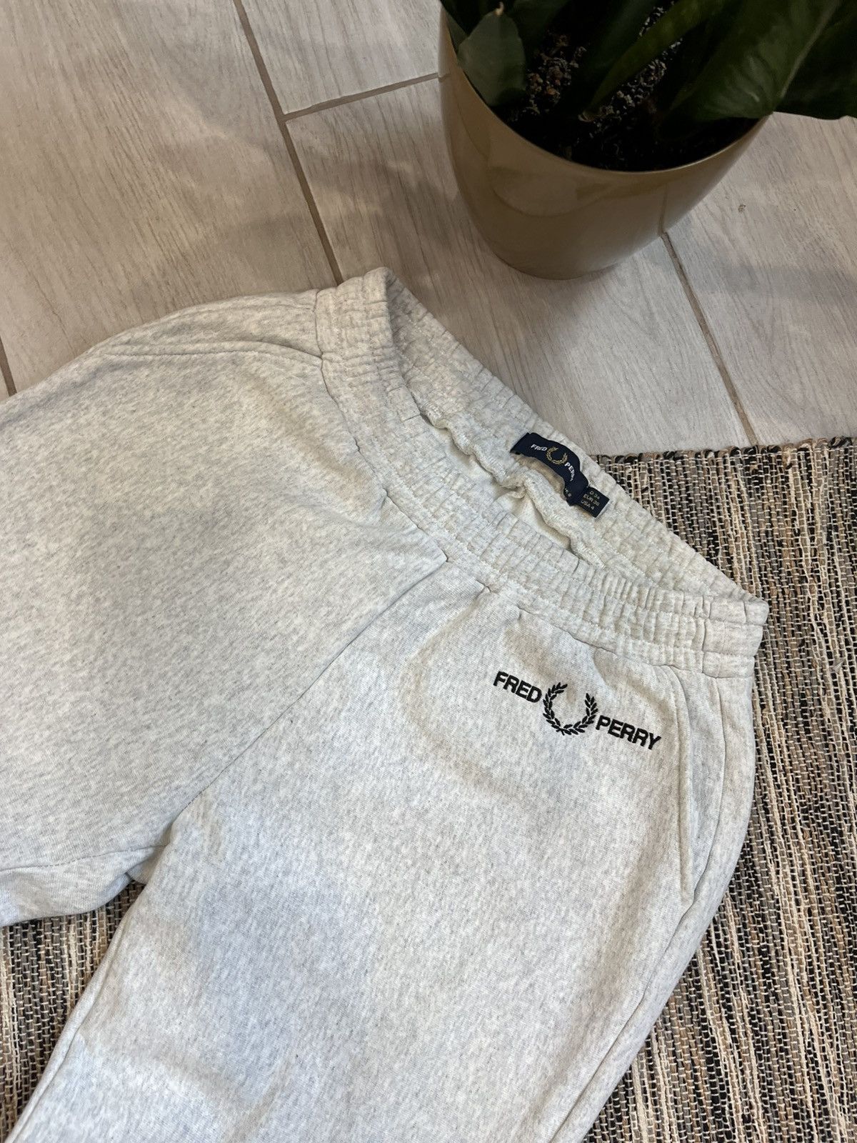 Fred Perry × Vintage Fred Perry sweatpants grey blank pants minimalistic baggy Size 27" / US 4 / IT 40 - 3 Thumbnail