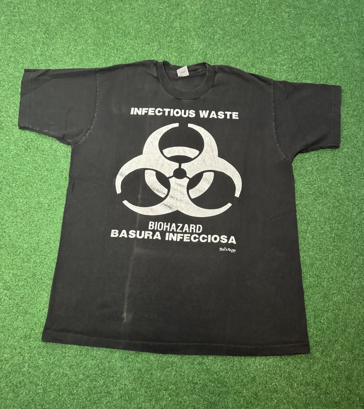 Fashion Victim Vtg 90s Infectious Waste Biohazard Fashion Victim T Shirt Size US XL / EU 56 / 4 - 1 Thumbnail