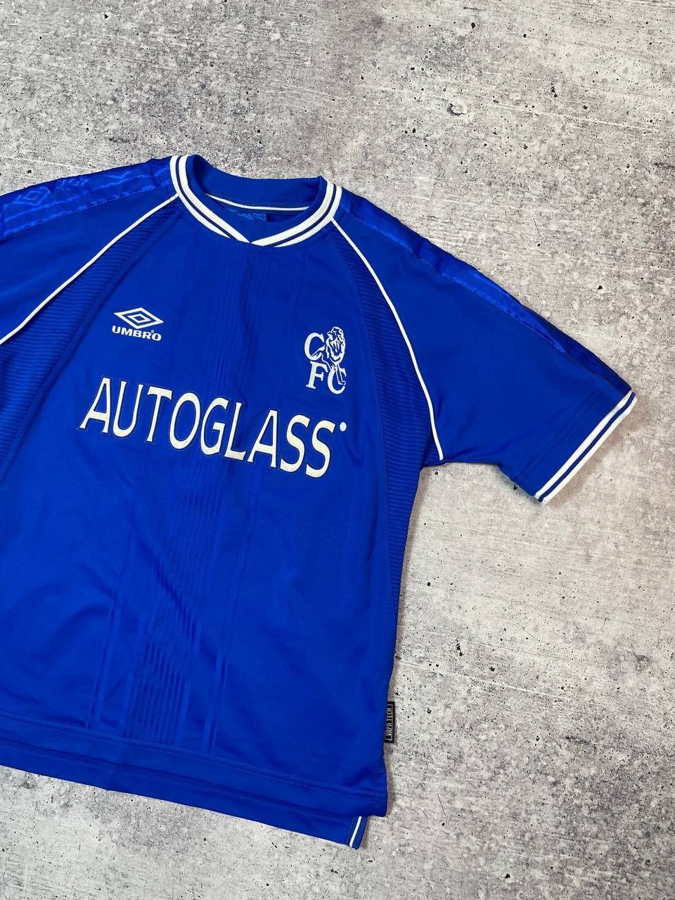 Vintage Vintage 90s Umbro Chelsea Youth Flo Jersey T-Shirt Y2K Size US XS / EU 42 / 0 - 3 Thumbnail