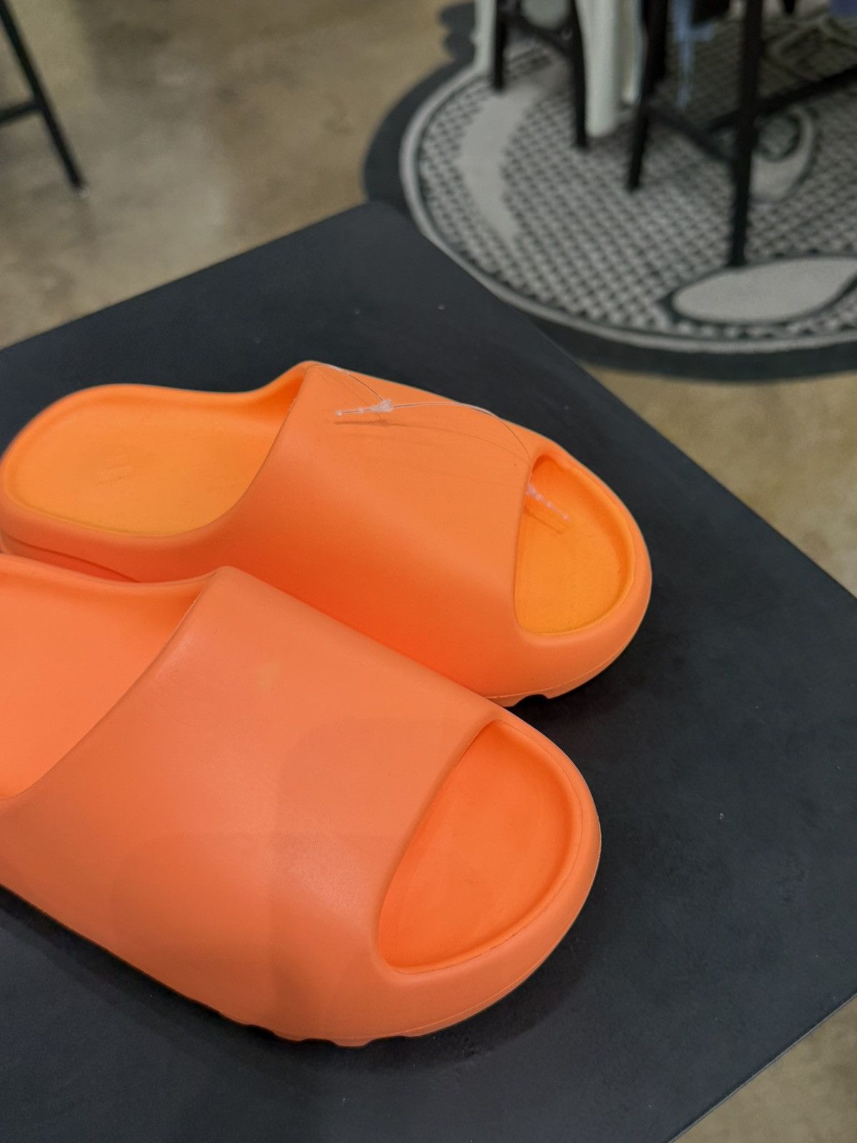 Adidas Adidas Yeezy Slide Enflame Orange Size 4 (2021) Size US 5 / EU 37 - 8 Thumbnail