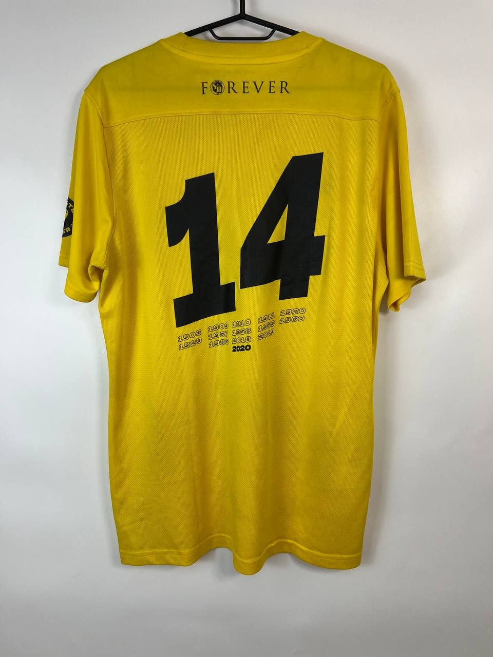 Nike BSC YOUNG BOYS 2020 SWISS CHAMPIONS SHIRT NIKE Sz L Size US L / EU 52-54 / 3 - 5 Thumbnail