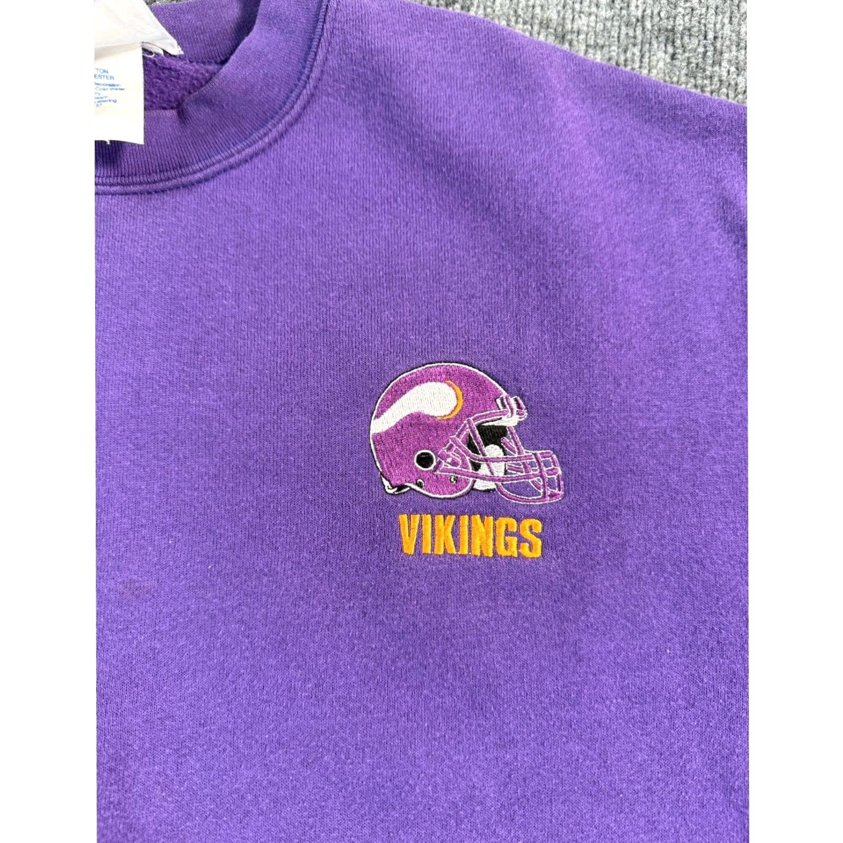 Vintage VINTAGE Majestic Minnesota Vikings Sweatshirt Adult Medium Purple Crewneck NFL Size US M / EU 48-50 / 2 - 3 Thumbnail