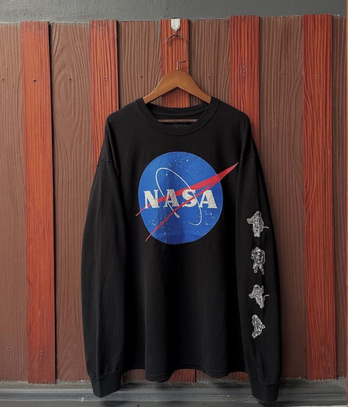 NASA NASA Logo Long Sleeve Tee Astronaut Sleeve Print XL Size US XL / EU 56 / 4 - 1 Thumbnail