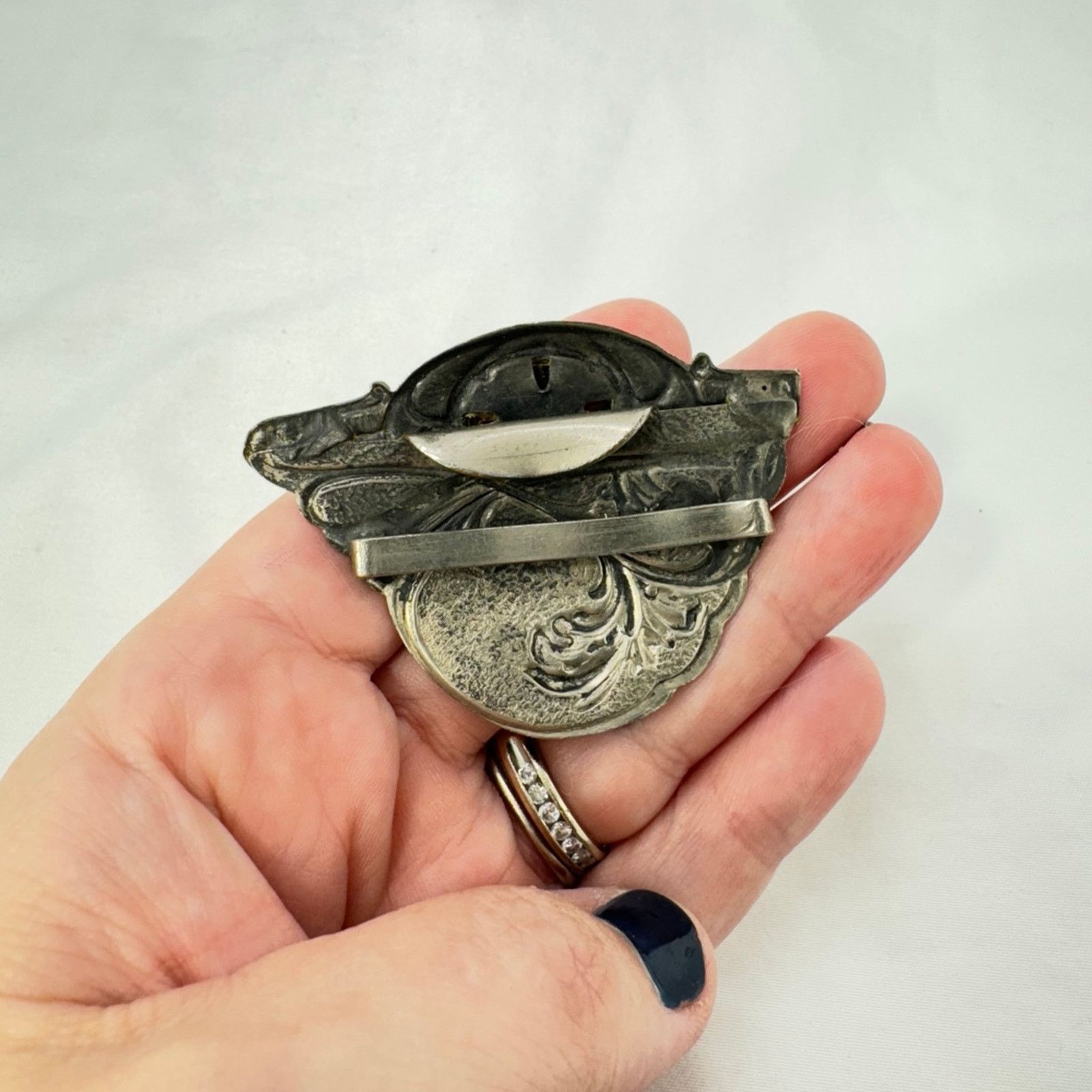 NBDN Nobrandedon VTG Art Nouveau repousse buckle/clip with glass stone Size ONE SIZE - 4 Thumbnail