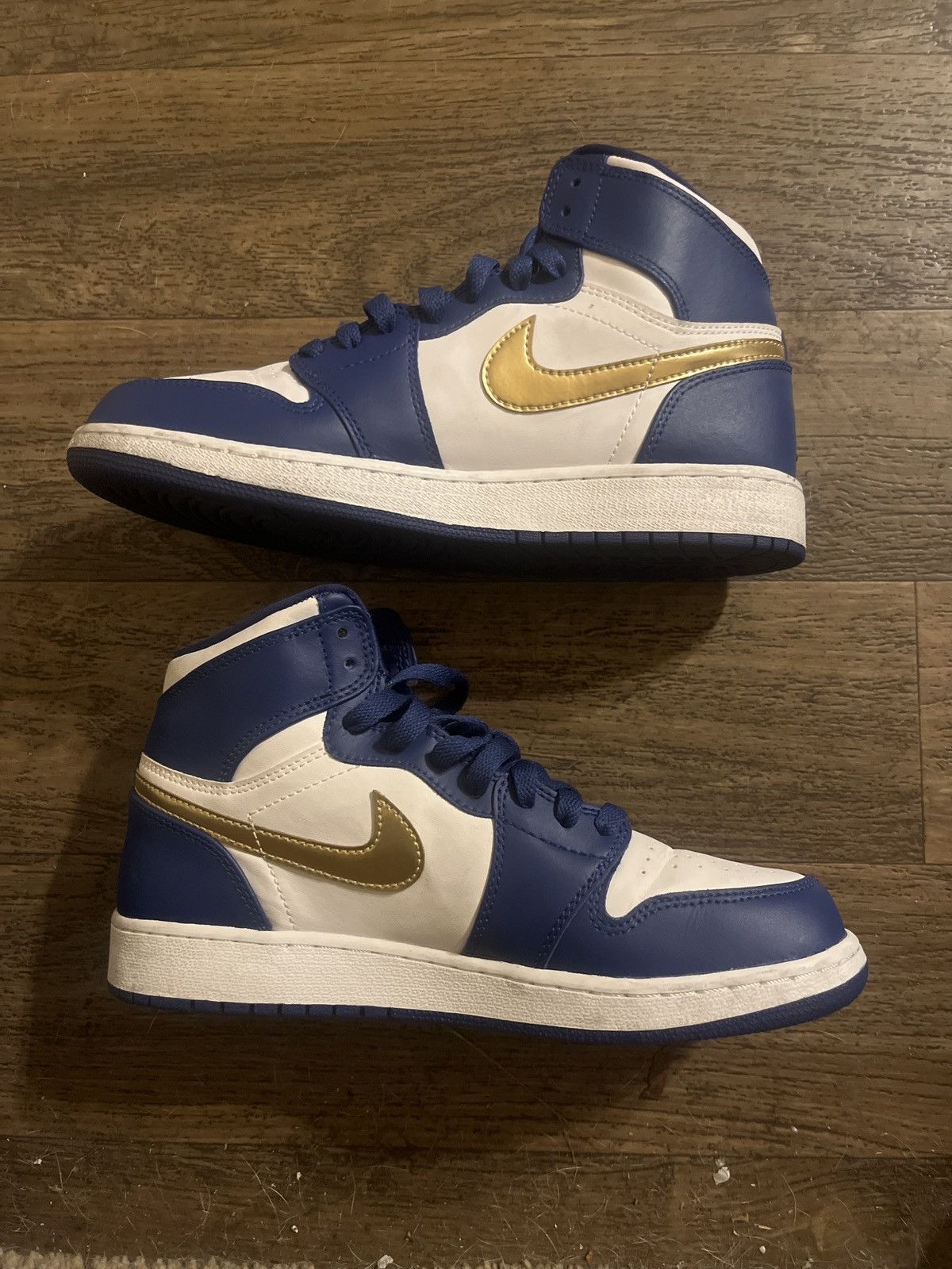 Jordan Brand Air Jordan 1s Golds Size US 6.5 / EU 39-40 - 6 Thumbnail