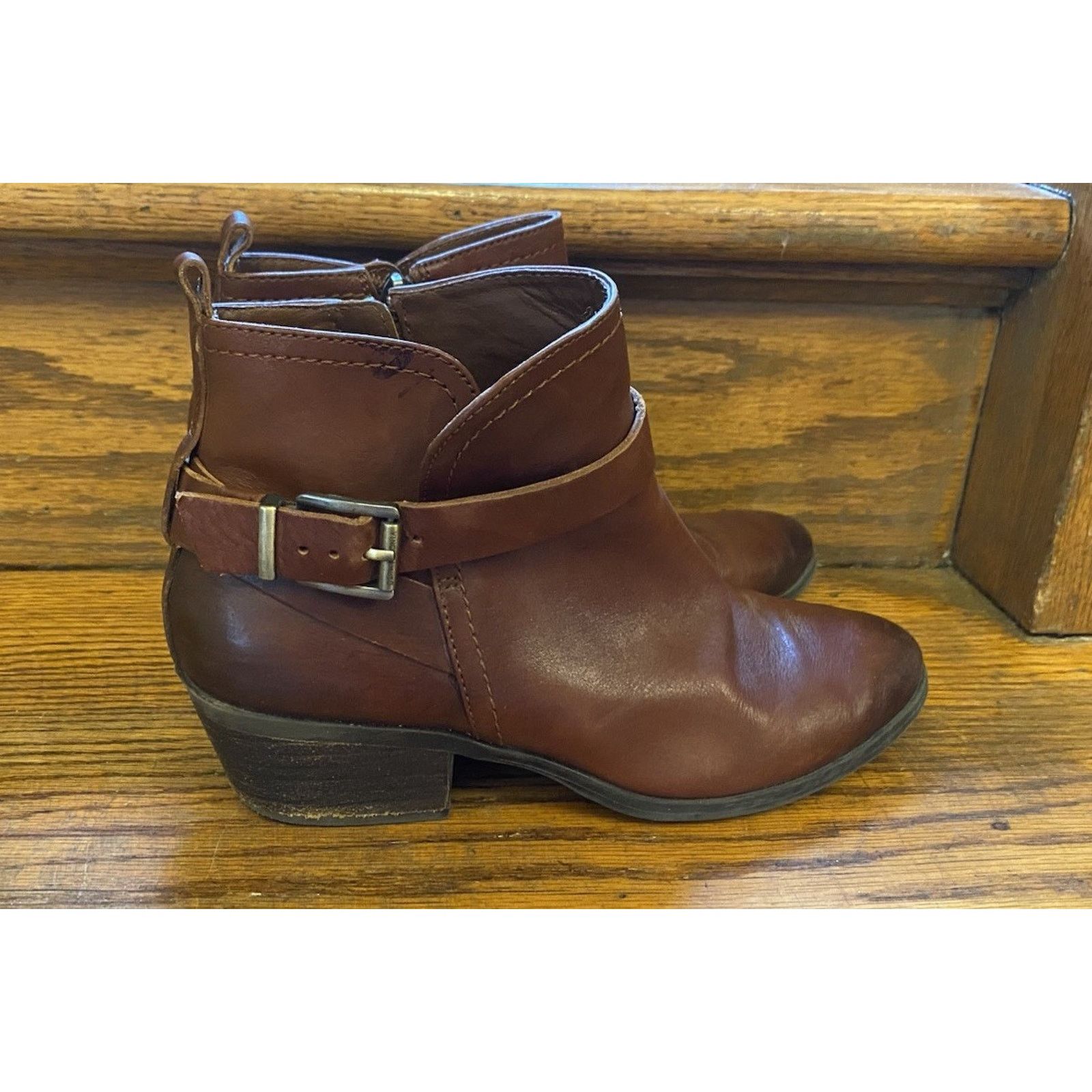 Vince Vince Cameo Leather Buckle Zip Heels Ankle Boot Womens 7, 37 Size US 7 / IT 37 - 3 Thumbnail