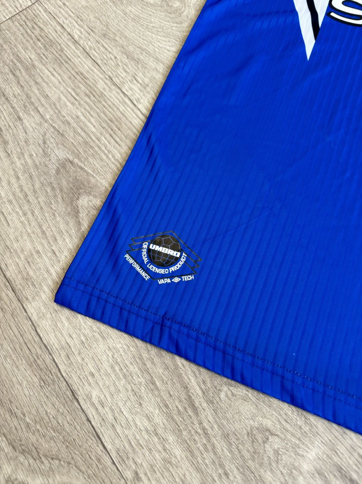 Umbro 🔷Retro Umbro Manchester United 1996/97/98 Soccer jersey🔷 Size US S / EU 44-46 / 1 - 2 Thumbnail
