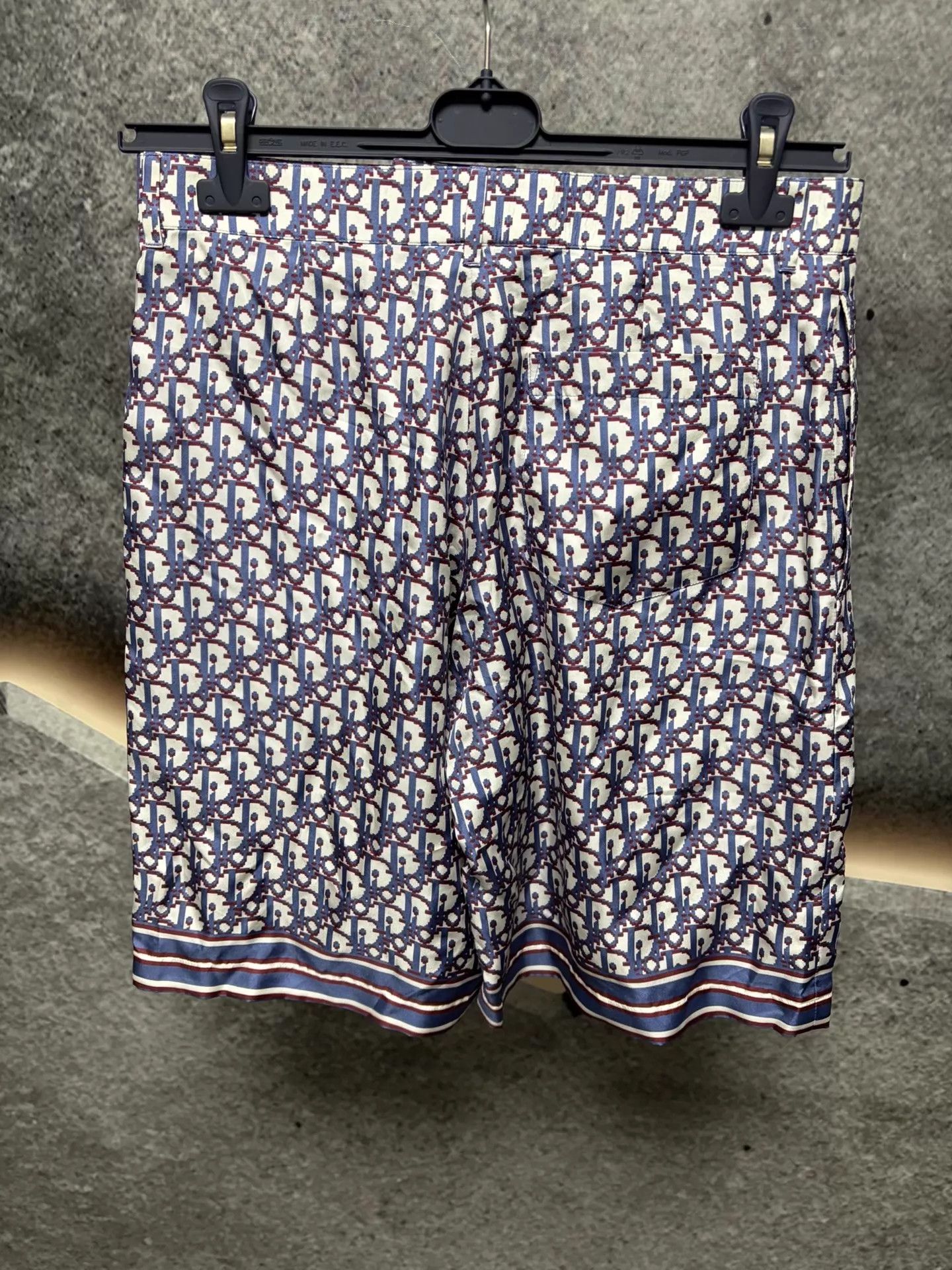 Dior Dior men's silk shorts 46 Italy Size US 30 / EU 46 - 2 Thumbnail