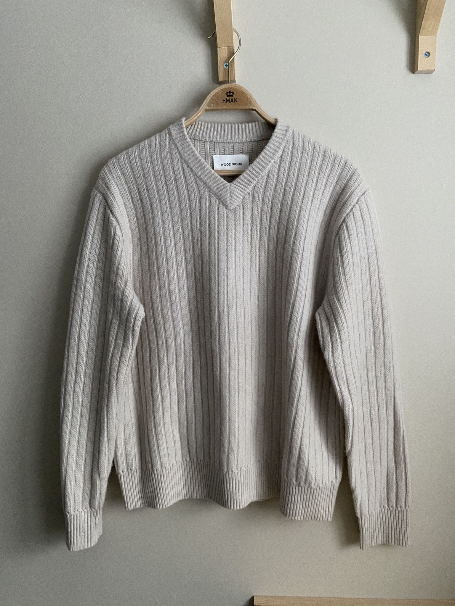 Wood Wood 48/M - Lambswool Cable V-Neck - Nature Size US M / EU 48-50 / 2 - 3 Thumbnail