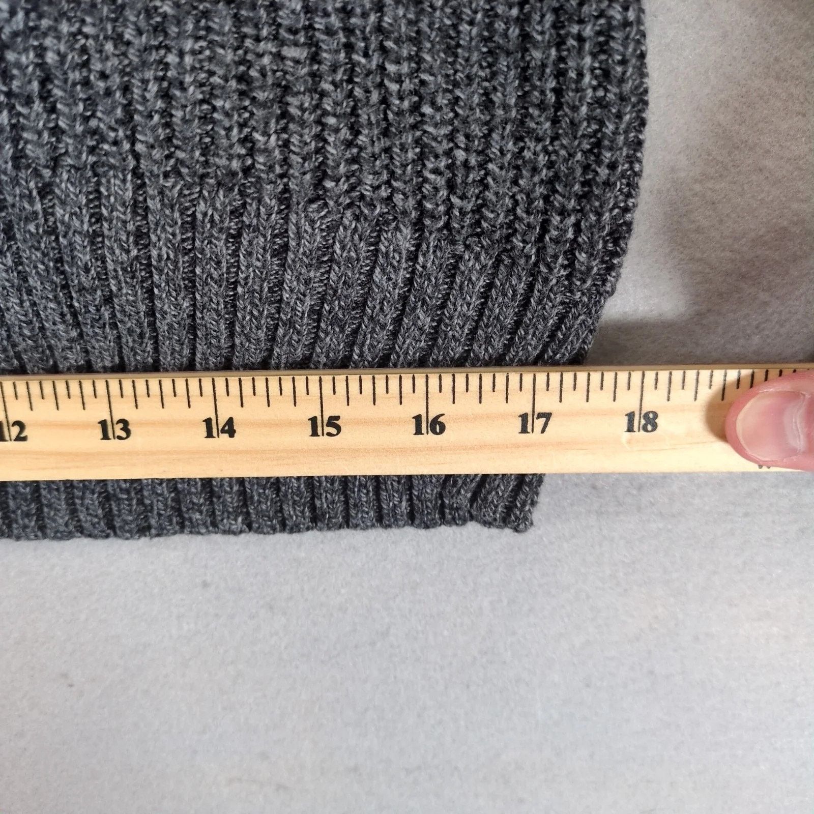 Banana Republic Banana Republic Gray Black Button Cardigan Sweater Men's S Size US S / EU 44-46 / 1 - 8 Thumbnail