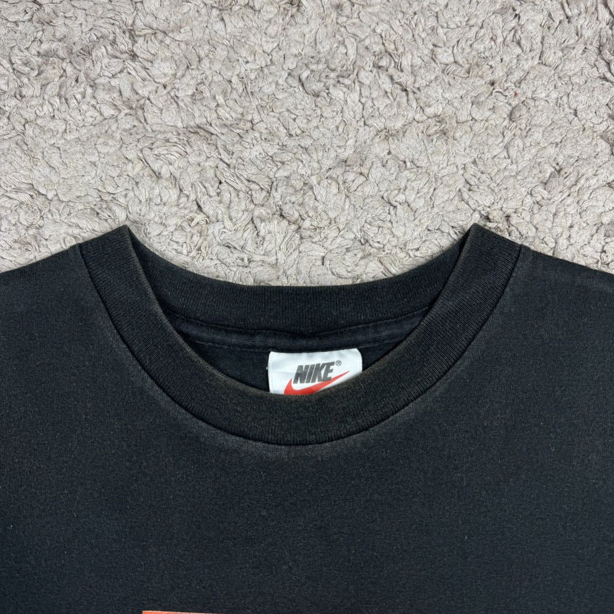 Nike Vintage Faded Nike Ndestrukt Centre Swoosh T-shirt Size US L / EU 52-54 / 3 - 10 Thumbnail