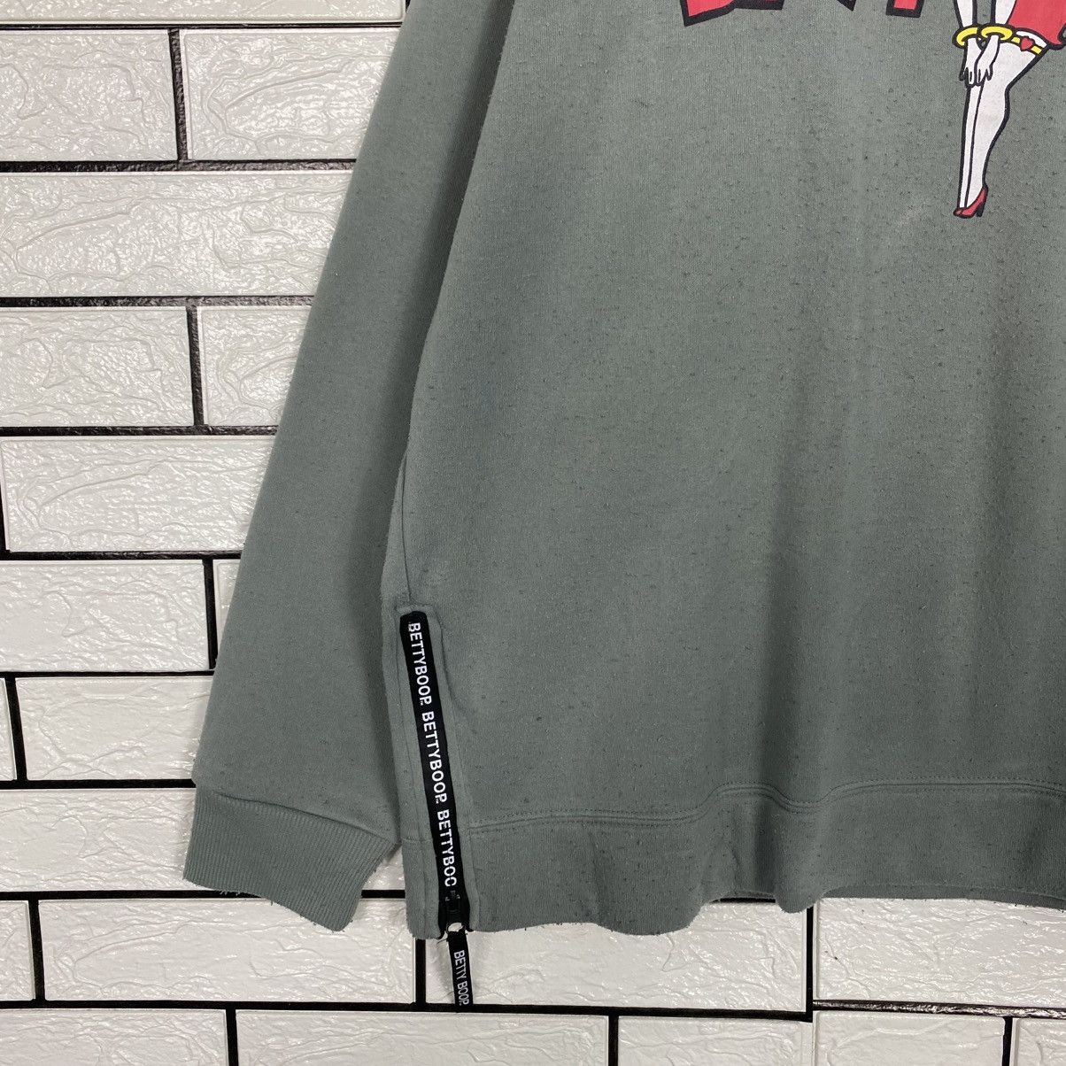 Japanese Brand 📌Vintage Sweatshirt BettyBoop Big Logo Size US L / EU 52-54 / 3 - 5 Thumbnail