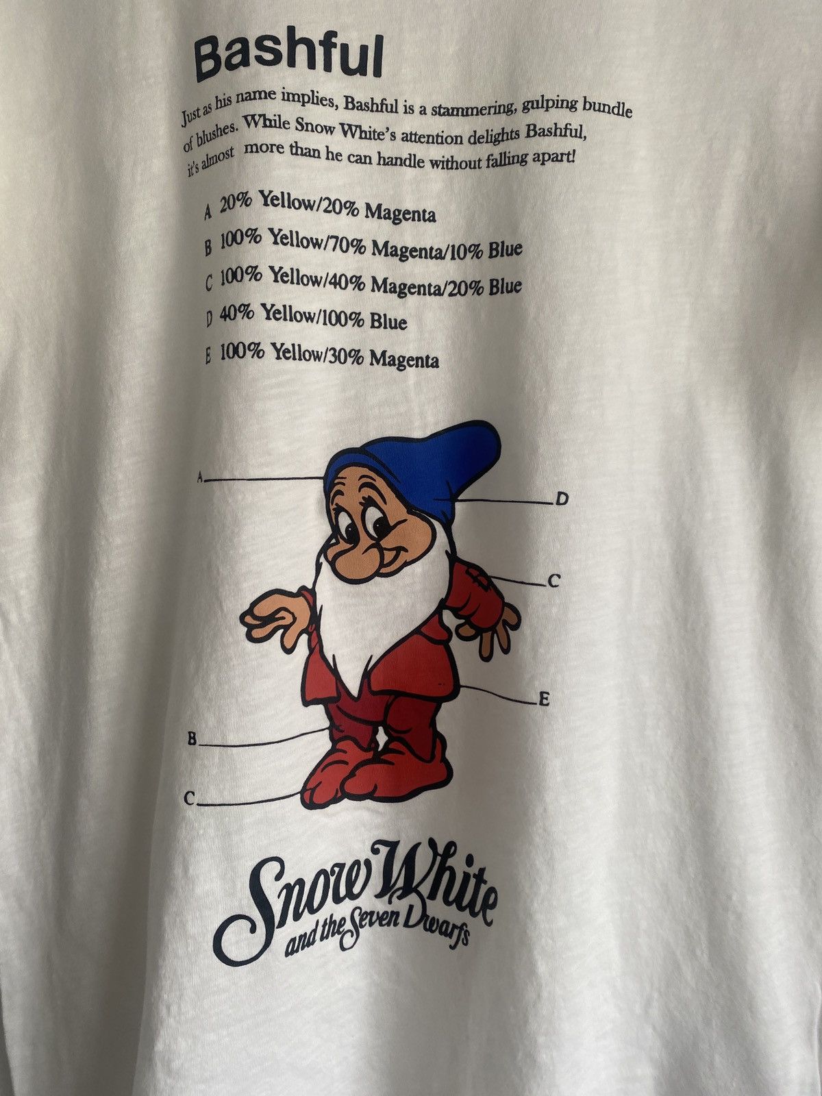 Undercover × Uniqlo Uniqlo Undercover Snow White Japan Tee Size US M / EU 48-50 / 2 - 2 Thumbnail