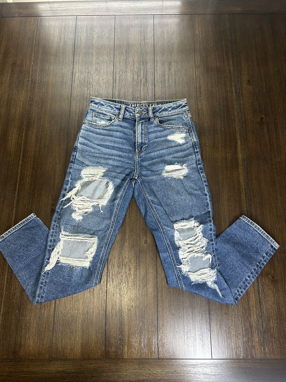 American Eagle Outfitters American Eagle distressed Mom Jeans Size 26" / US 2 / IT 38 - 1 Thumbnail