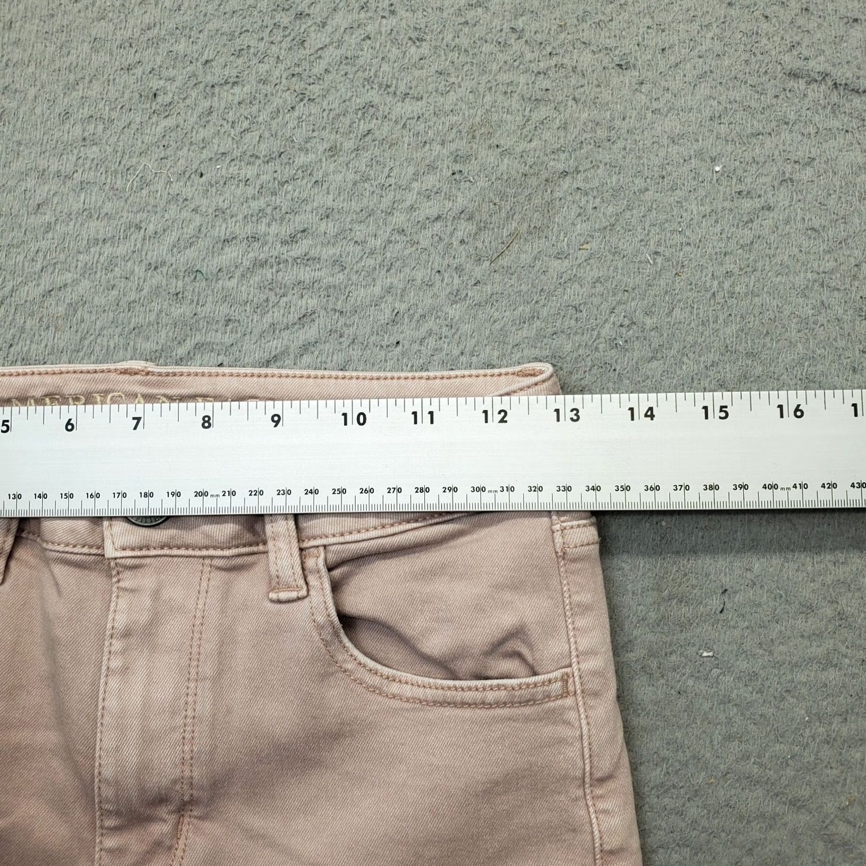 American Eagle Outfitters American Eagle Outfitters Pink Distressed Cut-Off Shorts Women's 4 - 4 Inseam, 13" Waist, 5-Pocket Denim, Stretchable, Casual, Spring/Summer - Womens Size 27" / US 4 / IT 40 - 4 Thumbnail