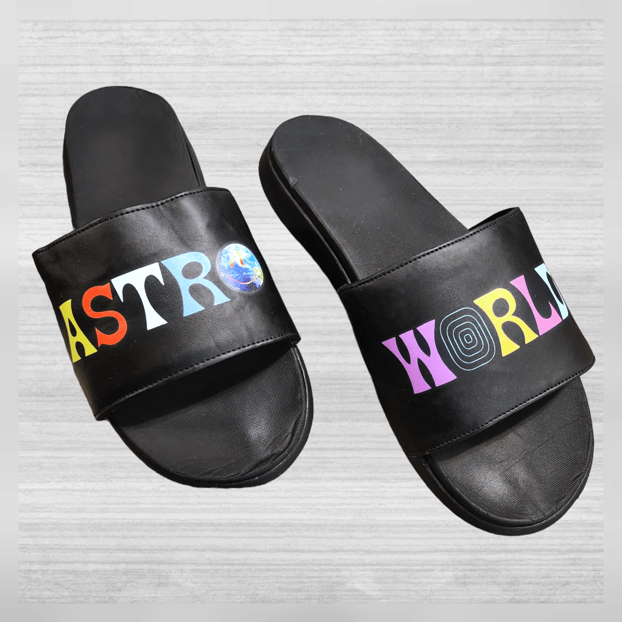Travis Scott LIMITED EDITION ASTROWORLD SLIP ONS - FASHIONELLA Size US 11 / EU 44 - 5 Thumbnail