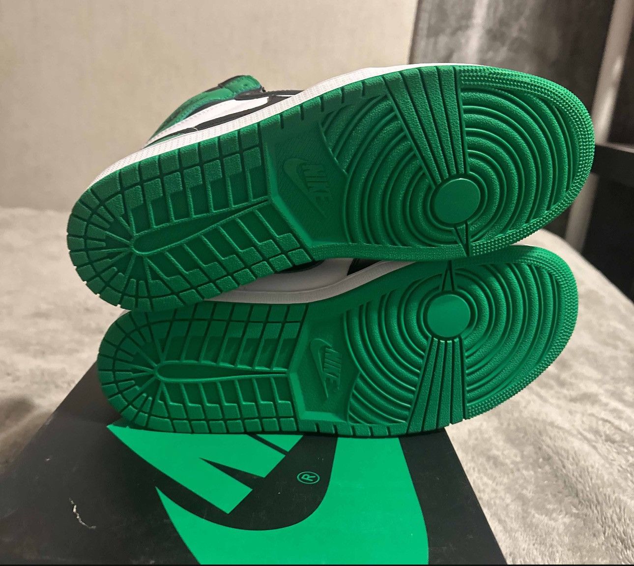 Jordan Brand × Nike Jordan 1 Size US 10 / EU 43 - 5 Thumbnail