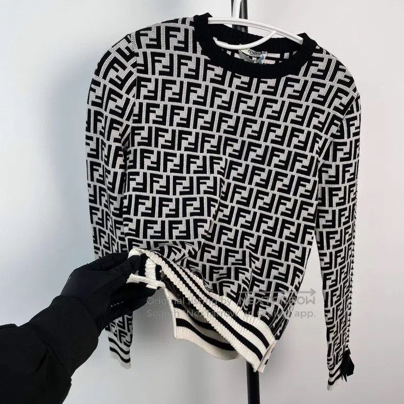 Fendi Fendi Black and white color-blocked cotton sweater Size XS / US 0-2 / IT 36-38 - 3 Thumbnail