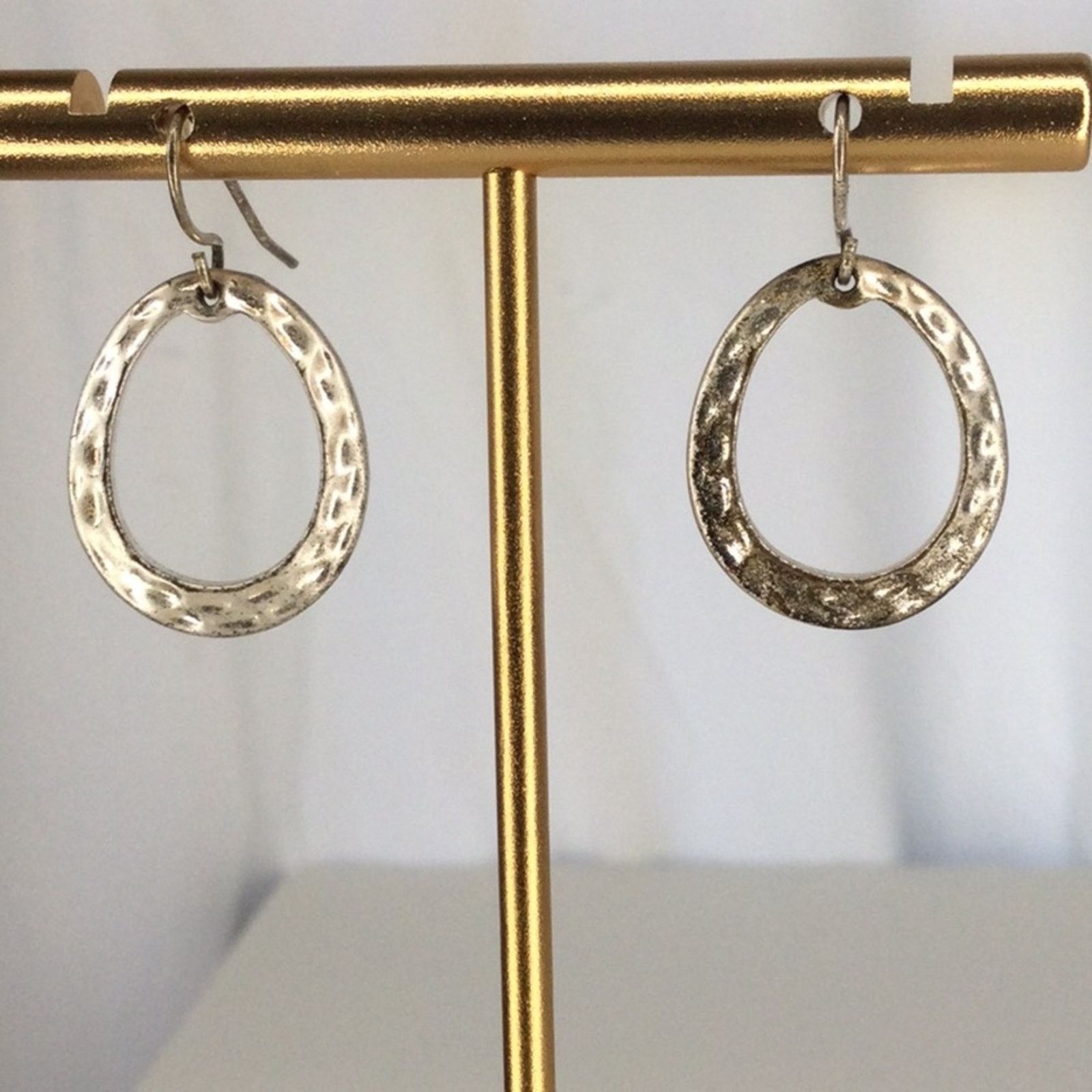 Other Silver Tone Small Vintage 1980's Hammered Oval Earrings Size ONE SIZE - 3 Thumbnail
