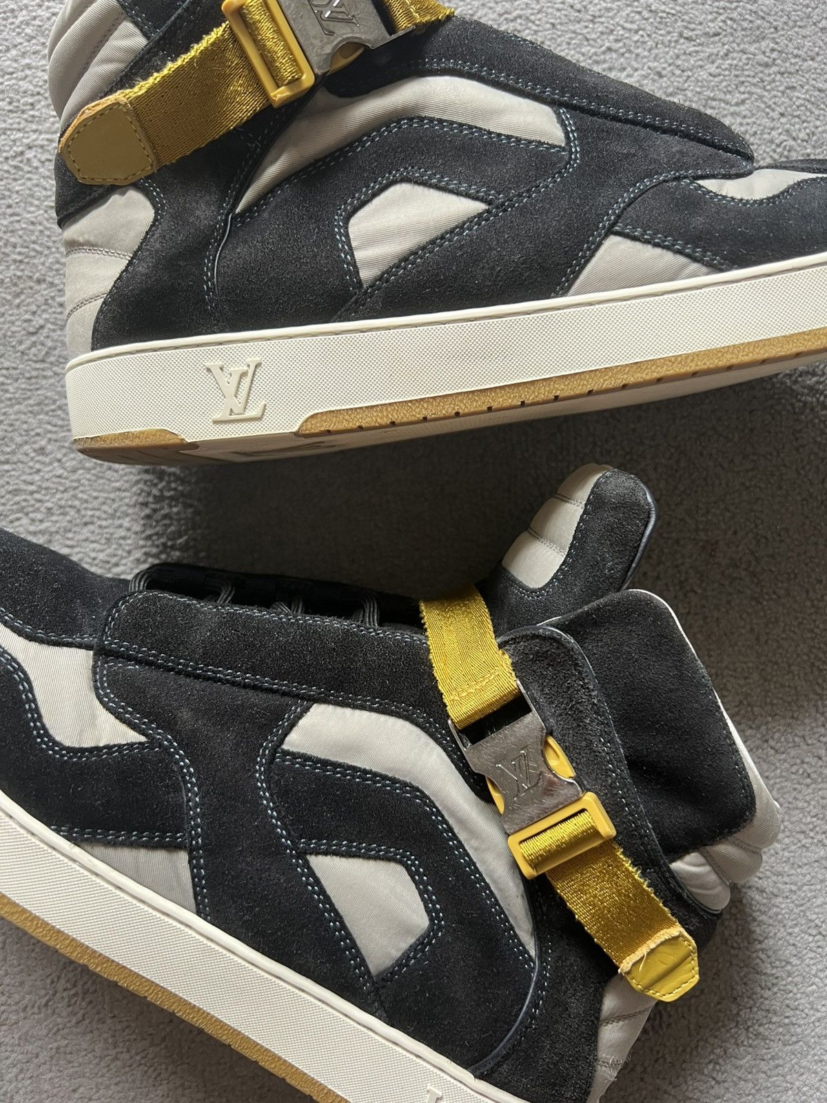 Louis Vuitton Louis Vuitton Slipstream Suede and Nylon High Top Sneakers Size US 9.5 / EU 42-43 - 3 Thumbnail