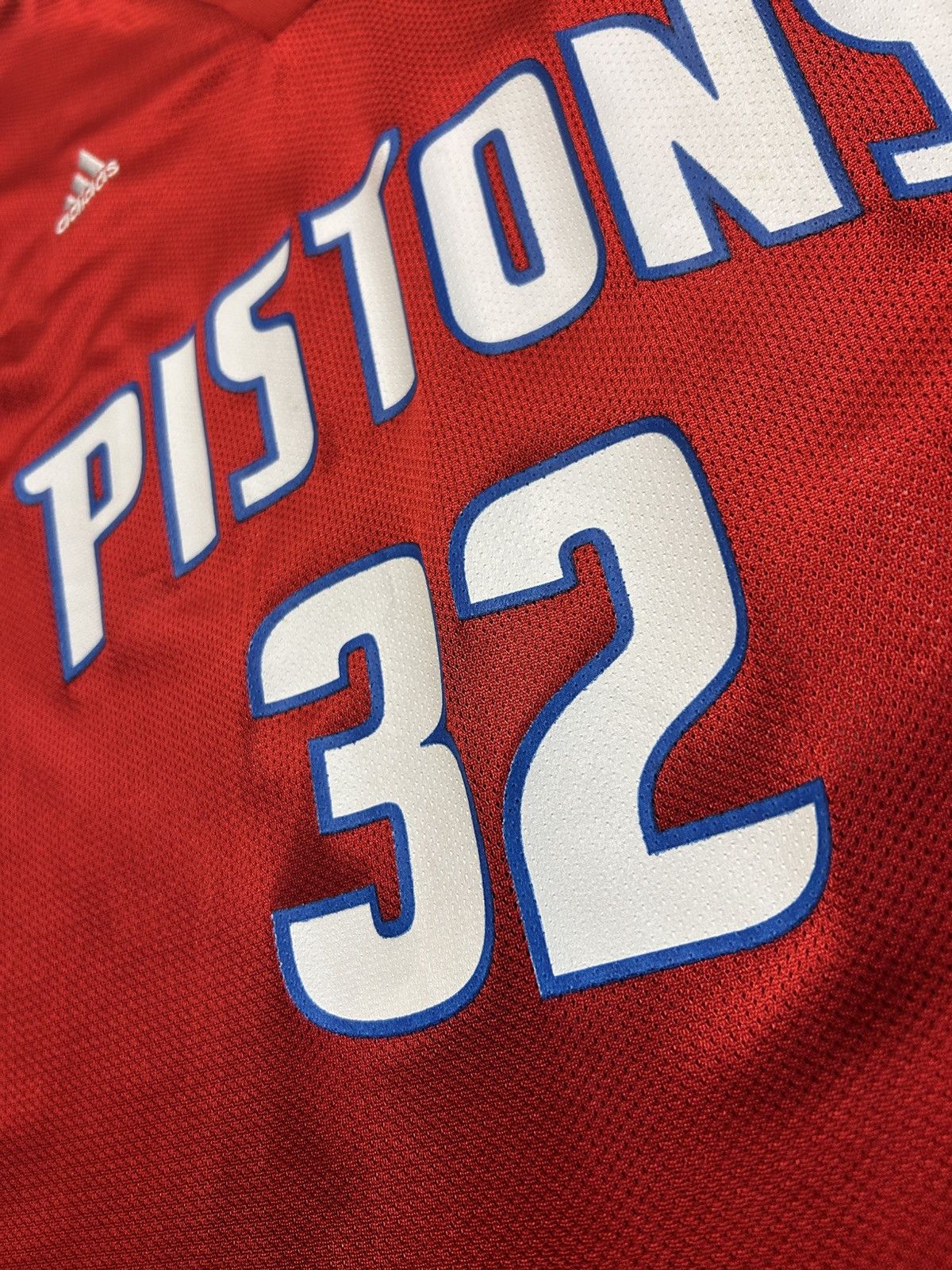 Adidas Pistons #32 Hamilton Jersey Size US S / EU 44-46 / 1 - 6 Thumbnail