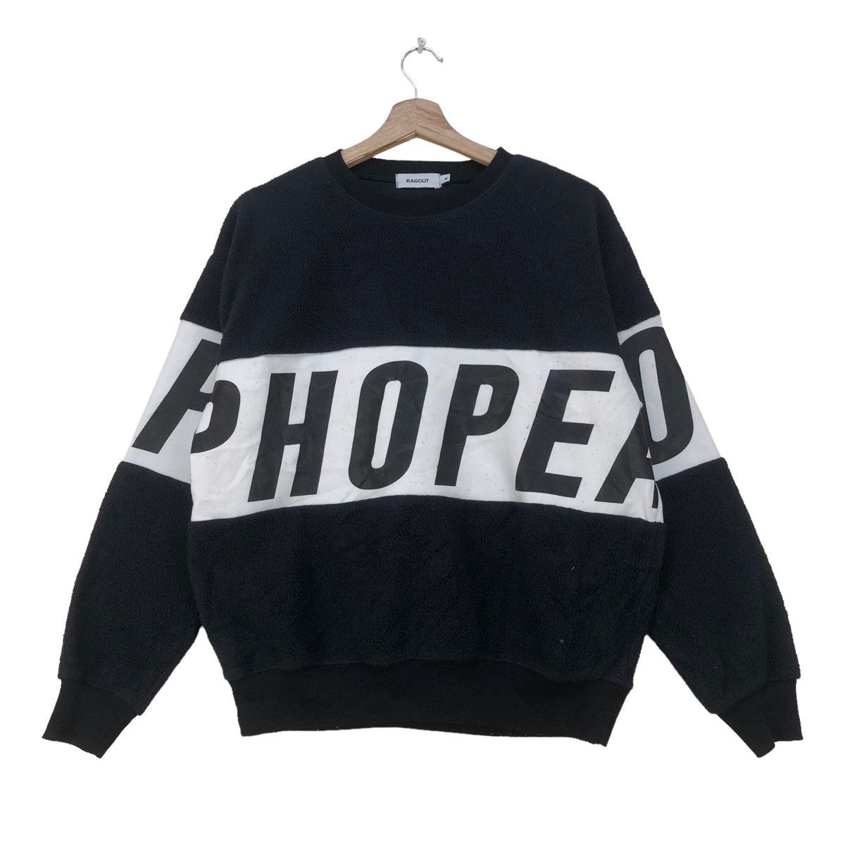 Japanese Brand Japanese Brand Rogout Fleece Sweatshirt SpellOut Logo Size US S / EU 44-46 / 1 - 1 Thumbnail
