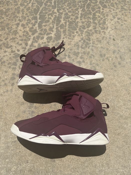 Jordan true outlet flight burgundy