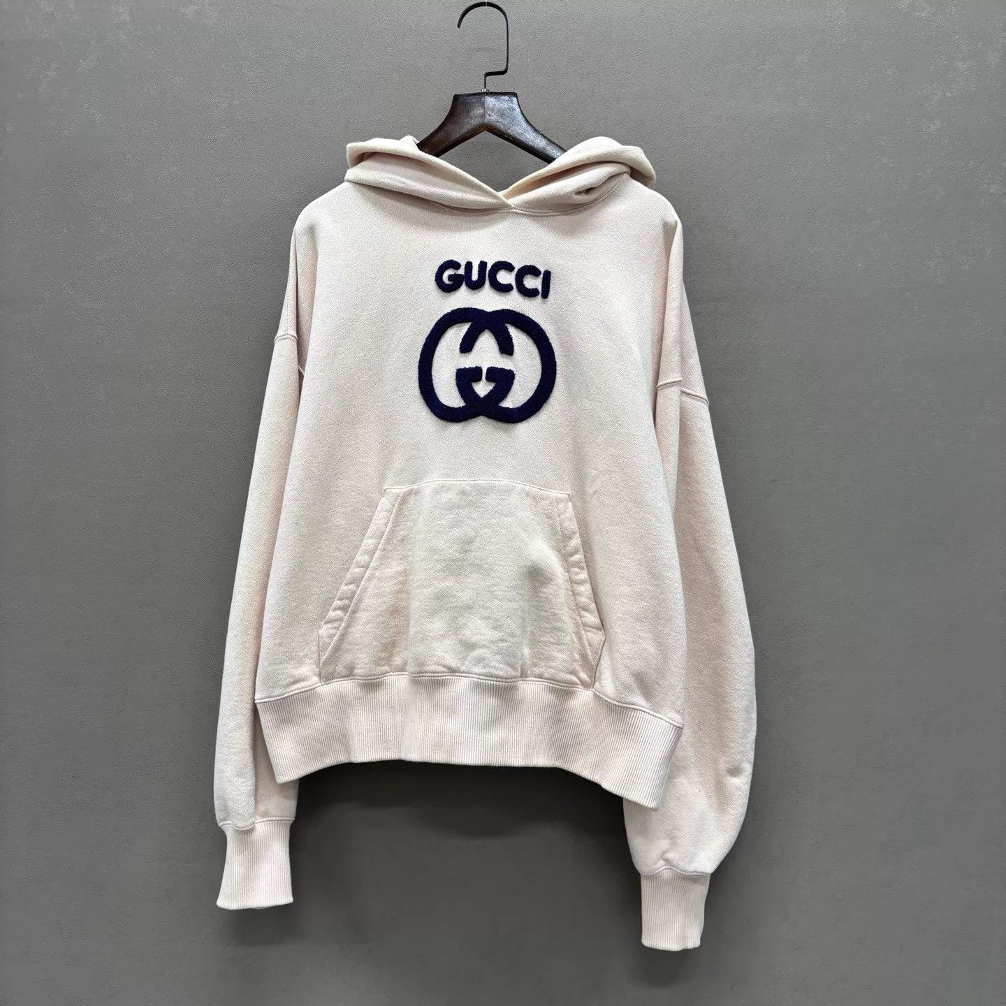 Gucci Gucci Blush Pink Flocked GG Logo Sweatshirt M Size M / US 6-8 / IT 42-44 - 1 Thumbnail